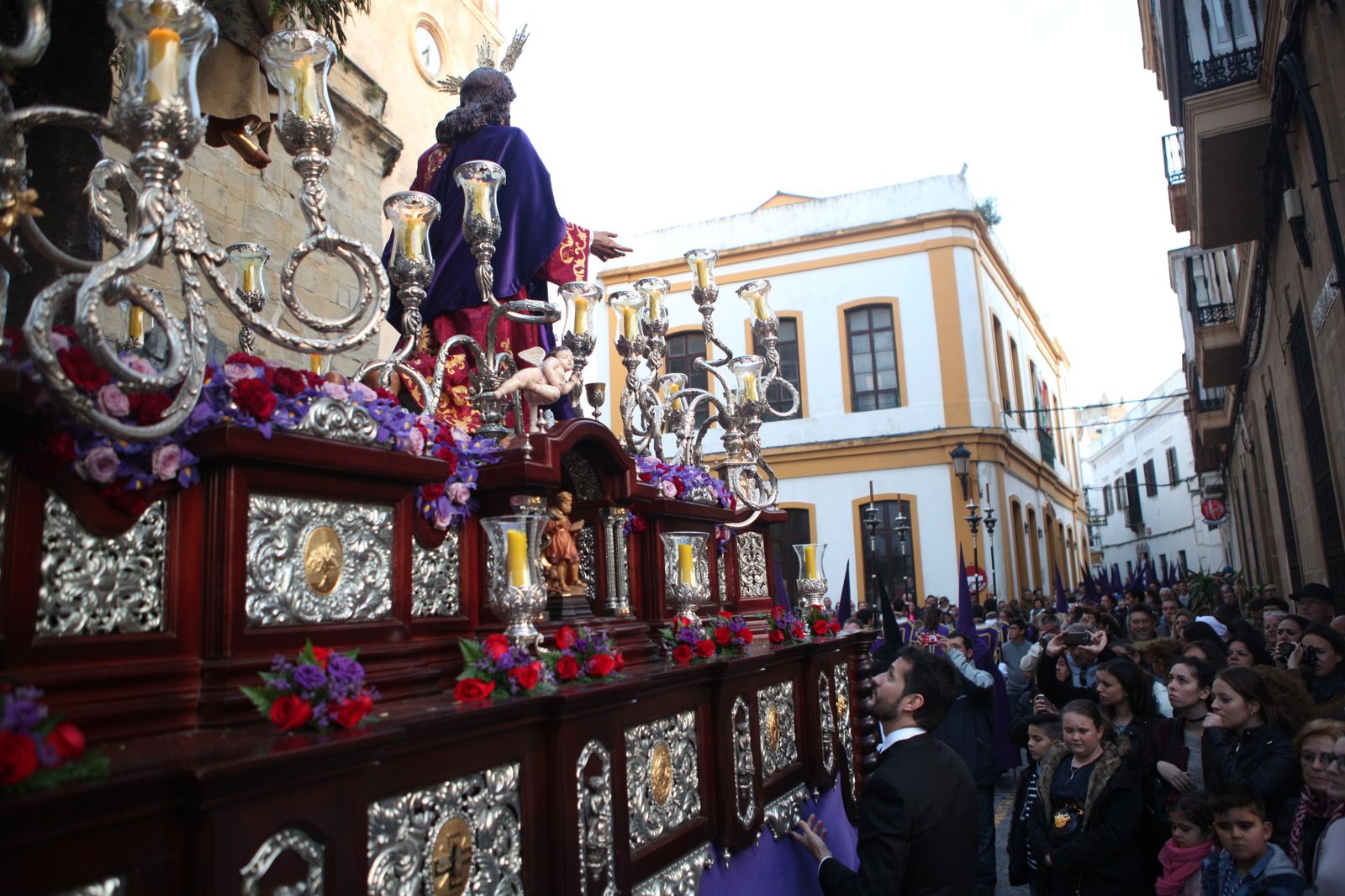 Imágenes del Lunes Santo en la comarca