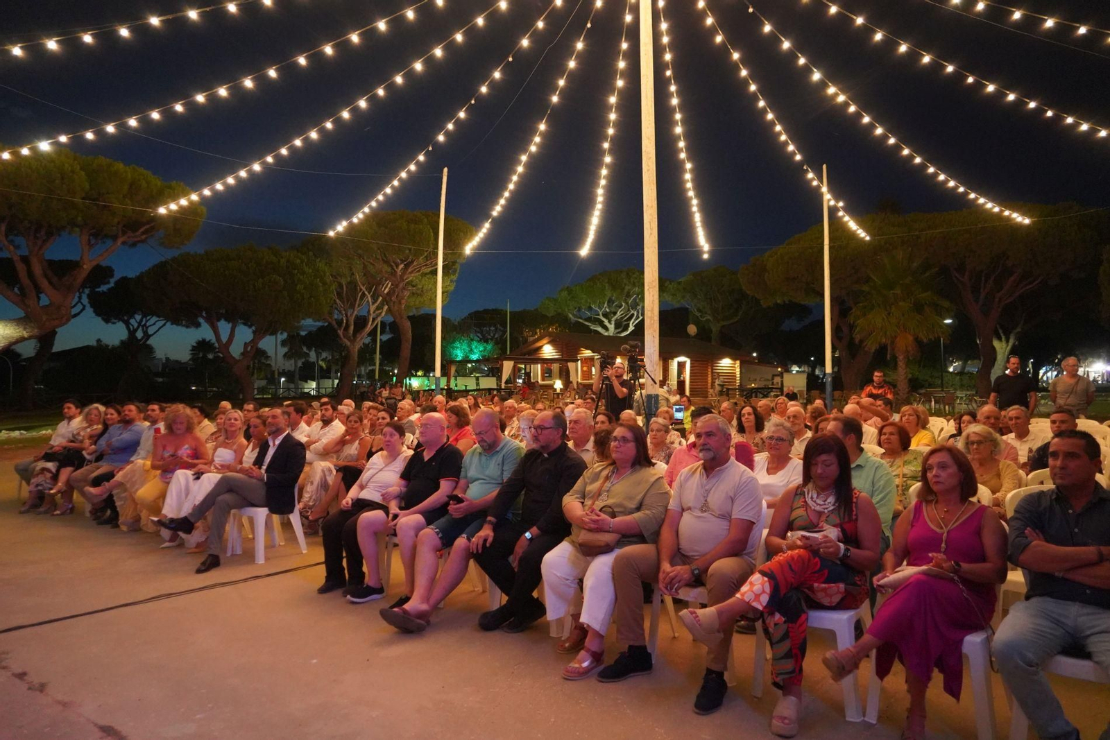 Gran asistencia de público en la presentación de la feria.