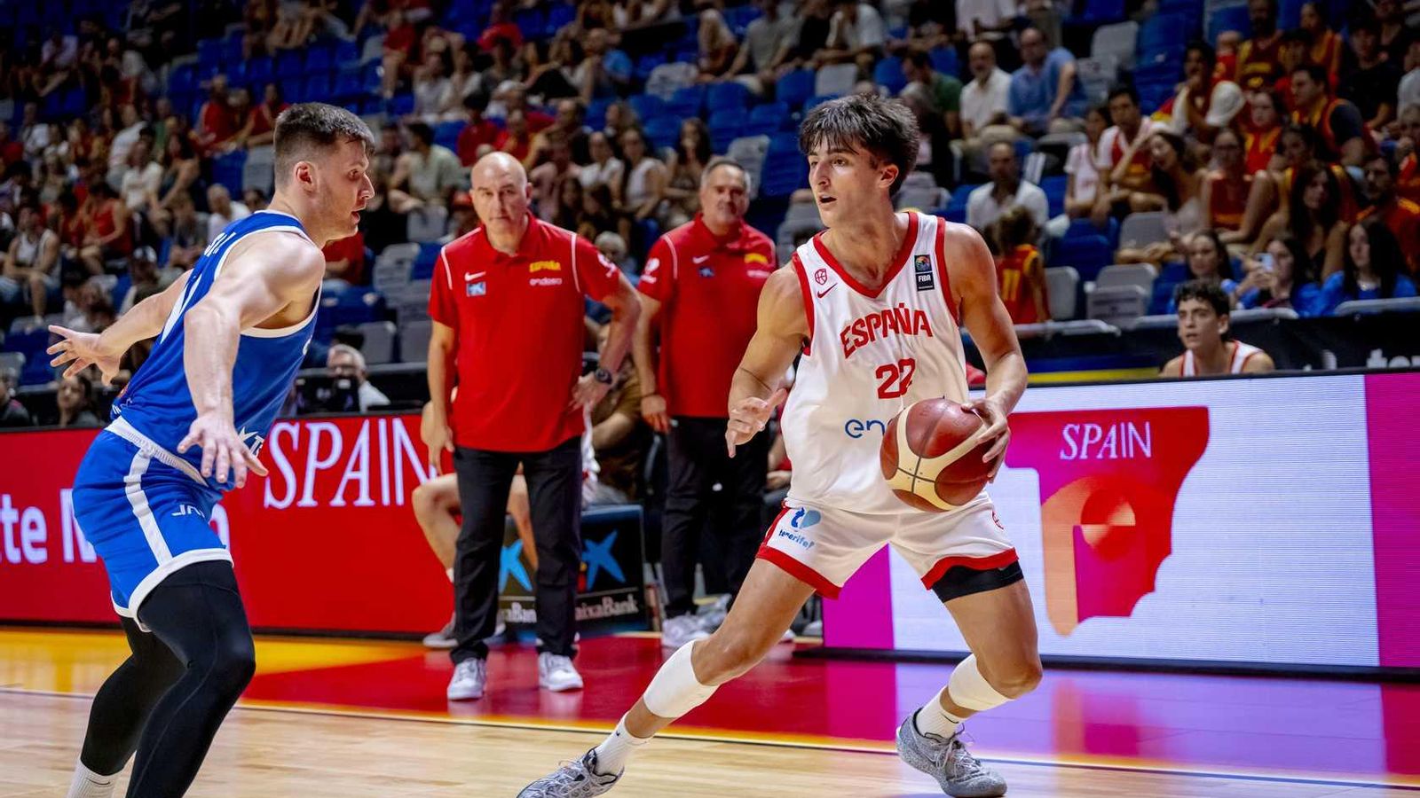 Paco Aurioles, tras Langarita y Ponsarnau.