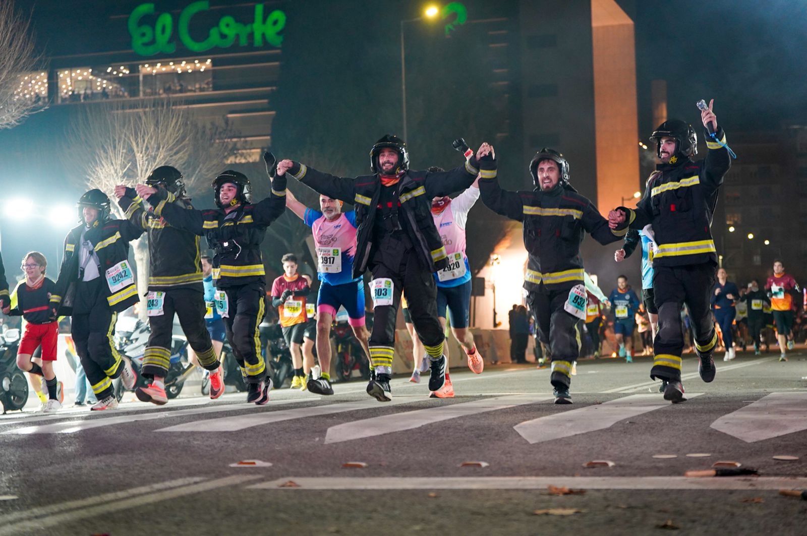 En imágenes: búscate en tu llegada a meta de la Carrera de San Antón 2026 (11)