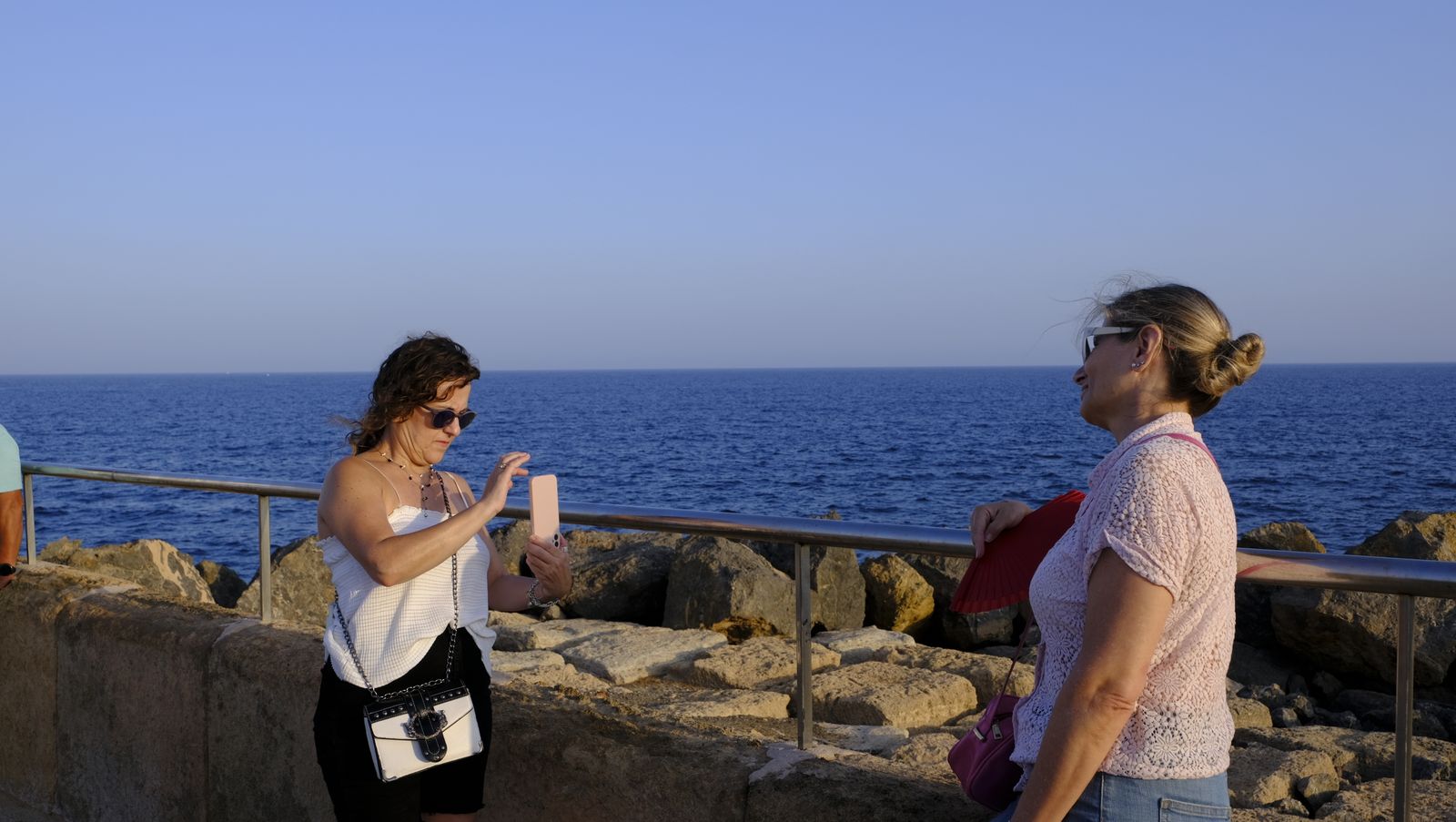 Atardecer en el Faro, organizado por la Autoridad Portuaria de Almería