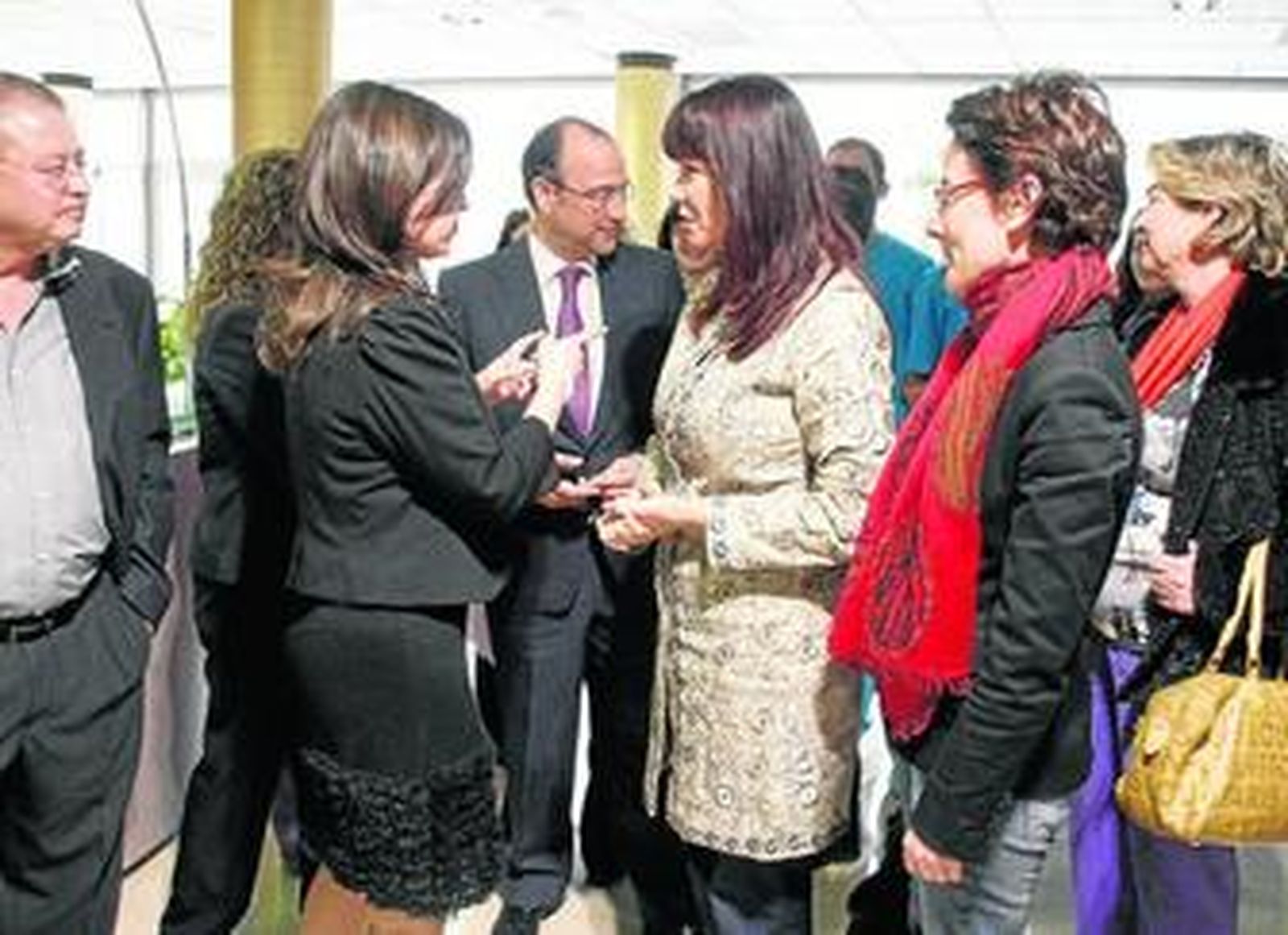 Igualdad ofrece ayuda 'extra' para la emancipación, empleo y alquiler