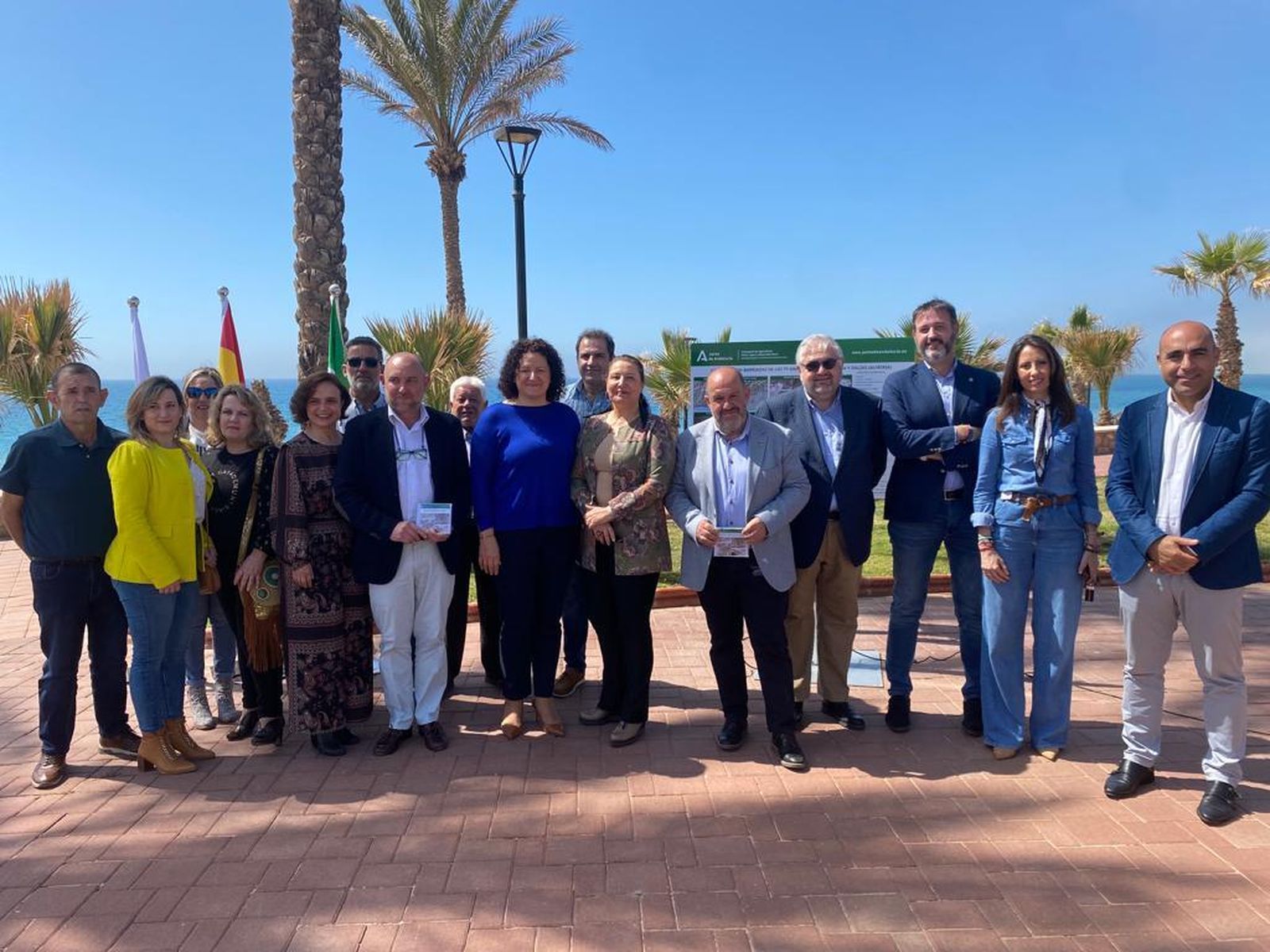Foto de familia de las administraciones implicadas en el proyecto