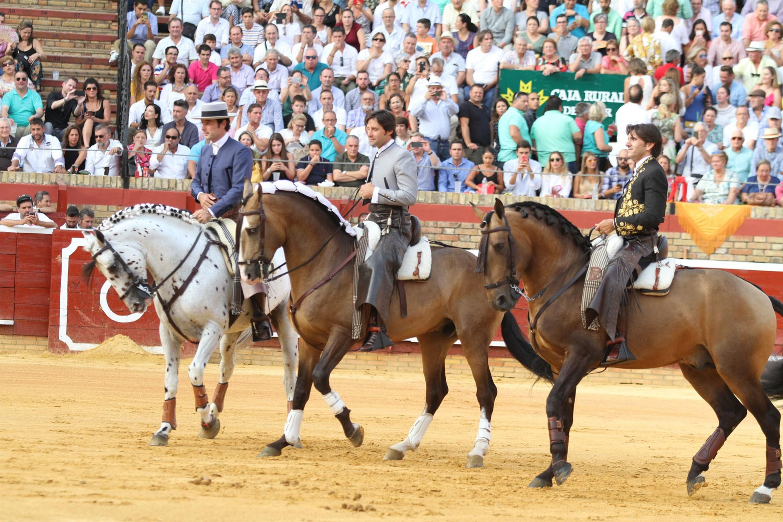 Festejo de Rejones en el coso de La Merced por Colombinas.