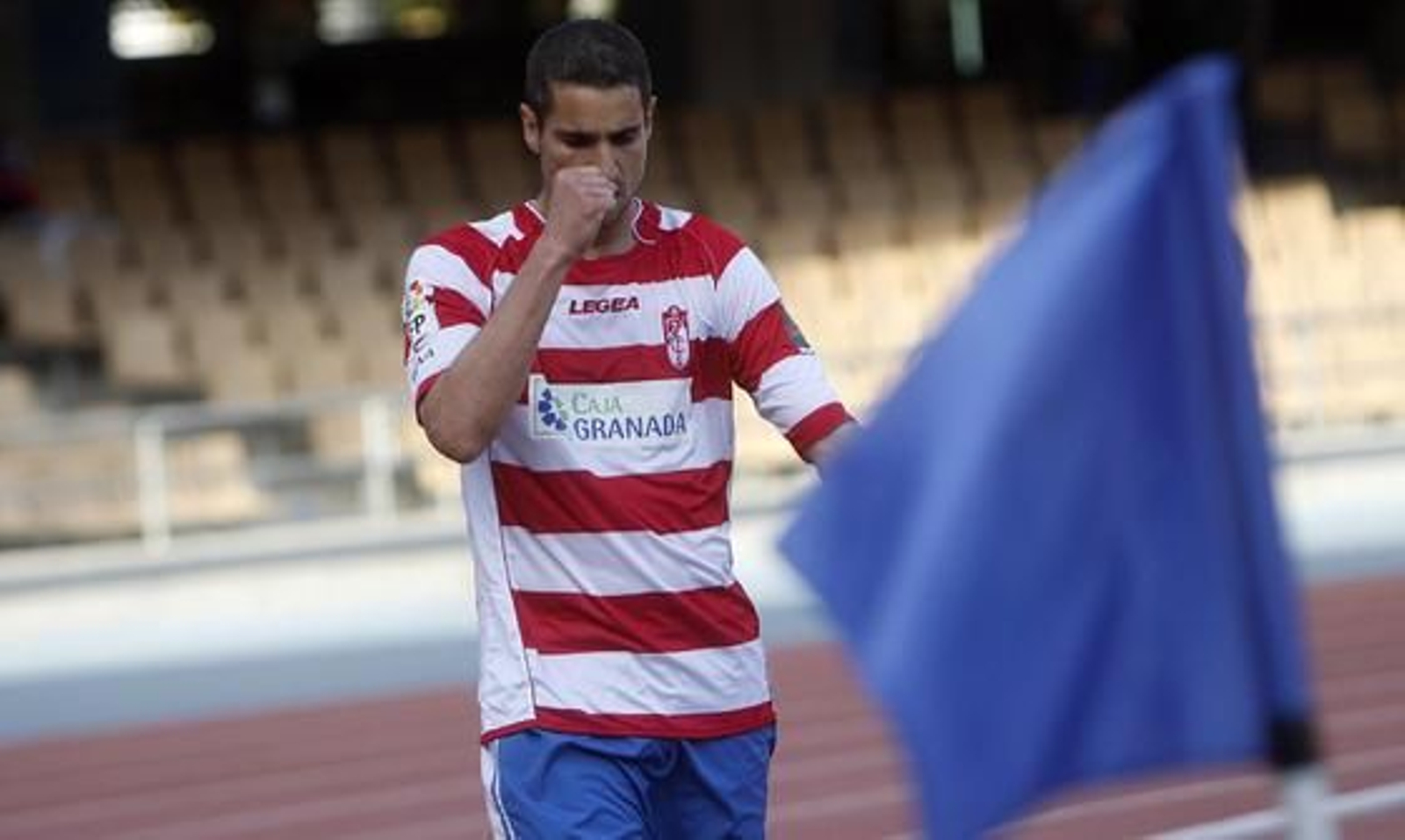Azulinos y rojiblancos disputaron un encuentro muy igualado que, a dos minutos del final, se tradujo en un justo empate. 

Foto: Juan Carlos Toro