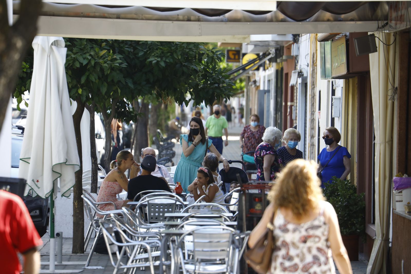 Un paseo fotográfico por la barriada periférica de Alcolea