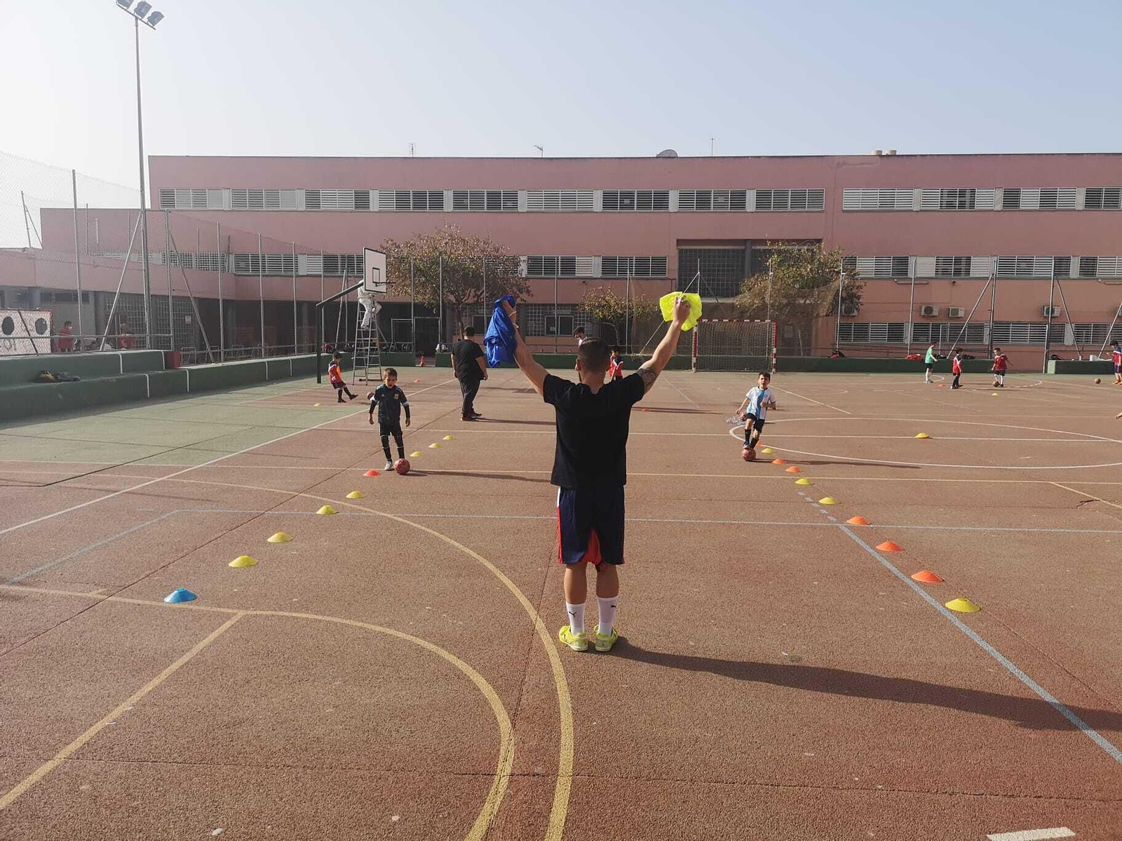 Fotogalería de los campus de Sporting Almería y Fútbol Indoor La Academia.