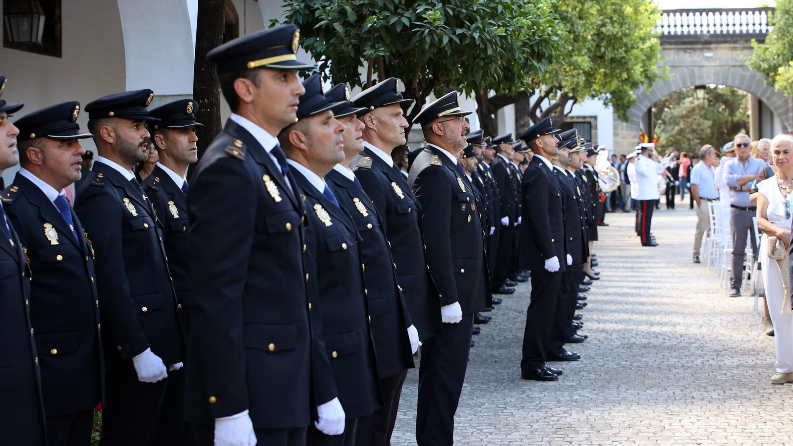 Imágenes del Día de la Policía Nacional en las Bodegas Fundador de Jerez