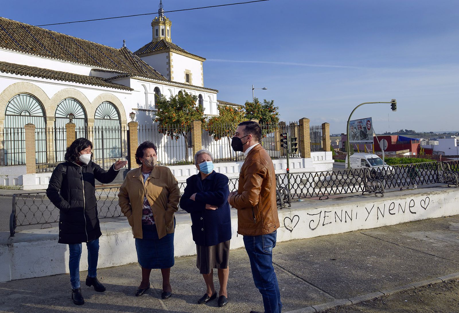 José Antonio Díaz y Ana Hérica Ramos, en la visita al entorno de la calle Campillo y la Ermita de San Telmo.