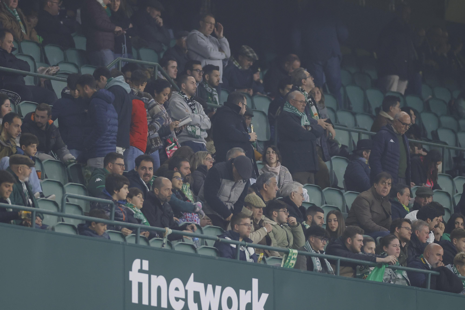 Búscate en las fotos del Betis-Celta