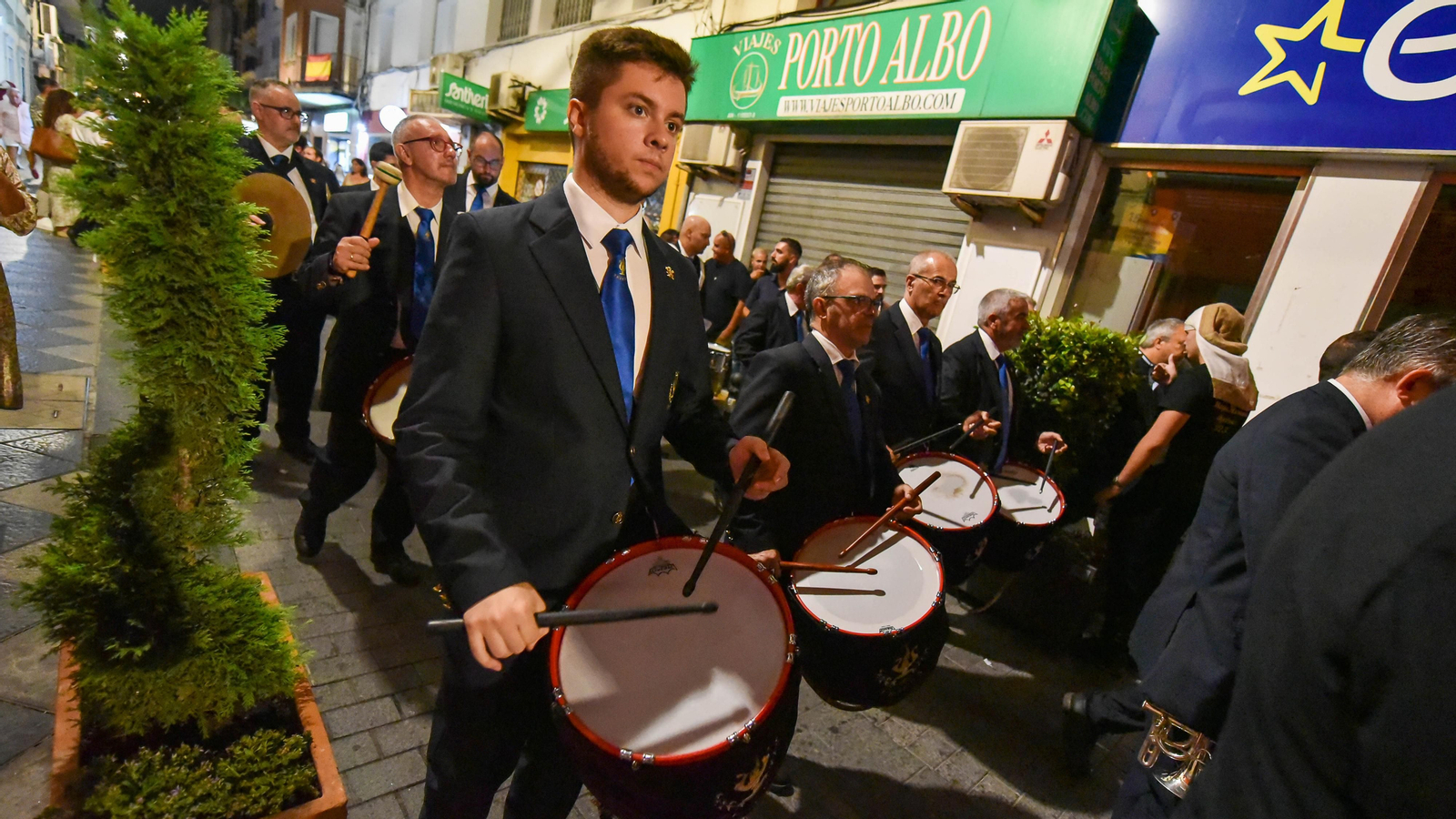 La Magna Mariana de Algeciras por la calle Convento, en imagenes