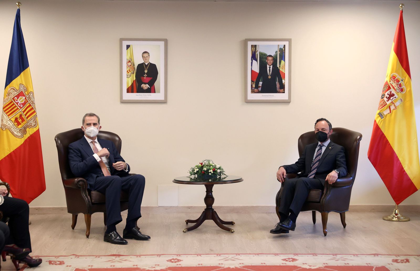 El rey Felipe VI y el jefe de gobierno andorrano, Xavier Espot Zamora, este jueves durante el primer día de su visita de Estado a Andorra.