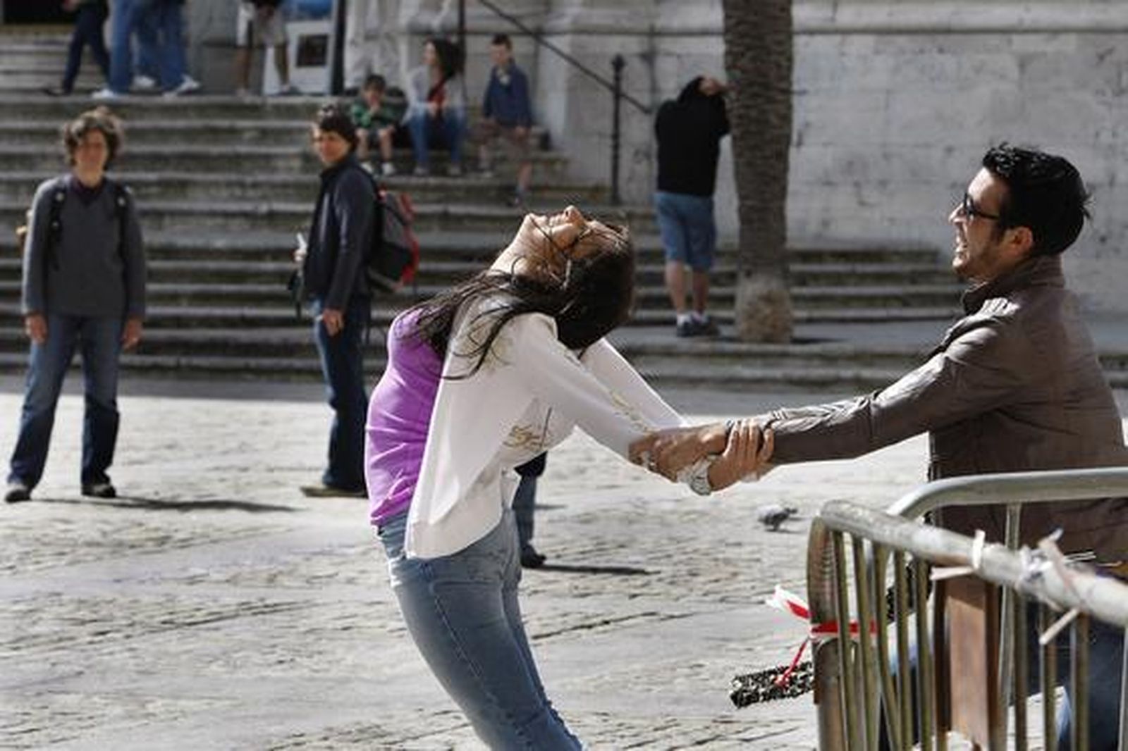 Unos 3.000 cruceristas visitan Cádiz con las escalas del ´Eurodam´ y ´Le Diamant´ en el mes por excelencia de los cruceros. 

Foto: Jose Braza