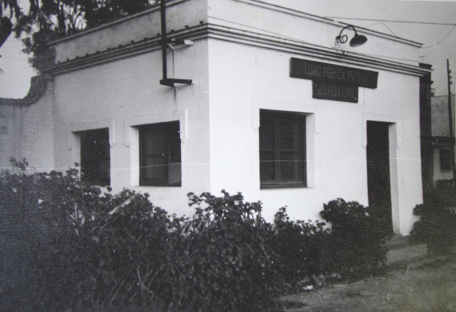 El puesto de la Guardia Civil en la Estación de San Roque en 1965.