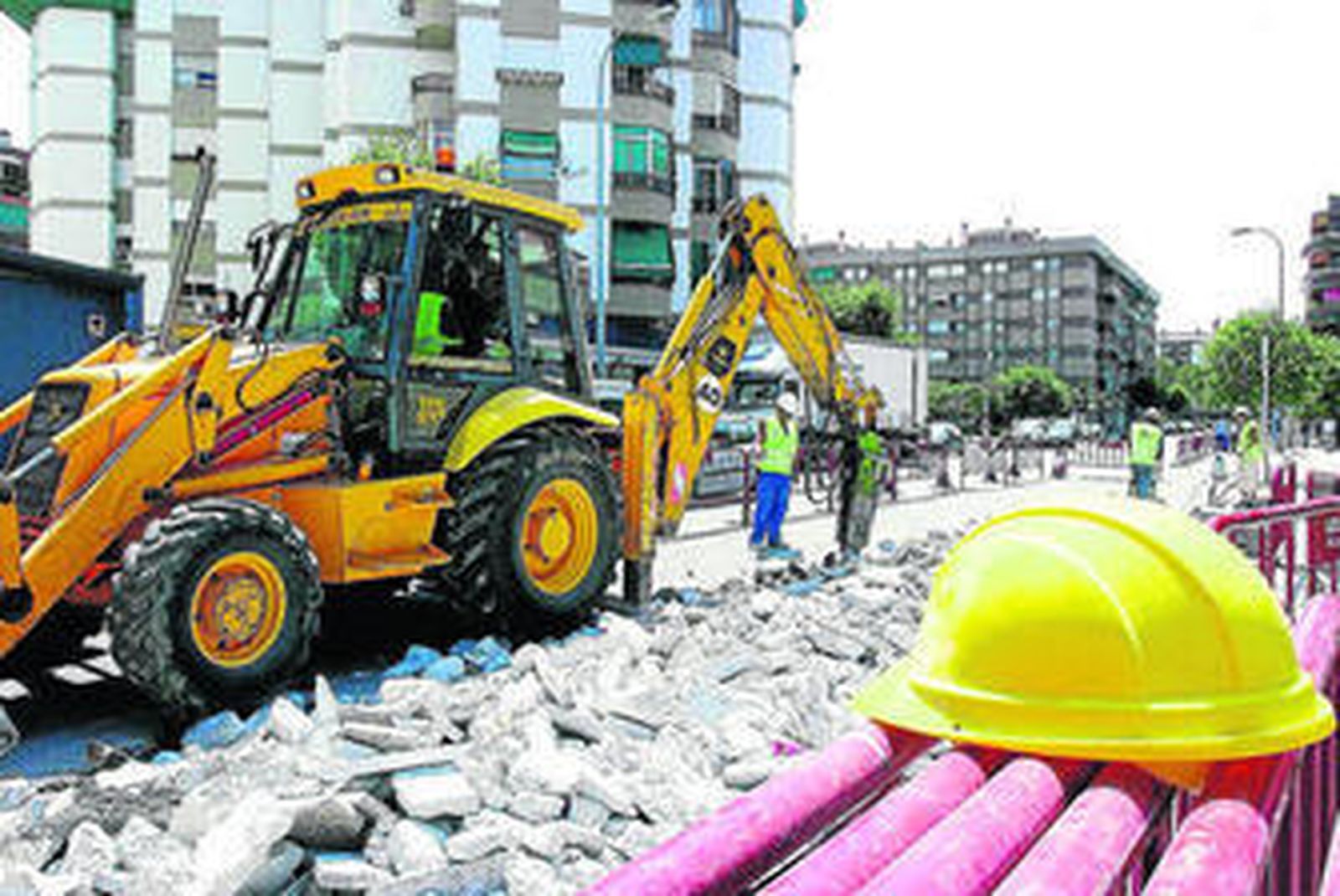 Obras de construcción en el metro de Granada.