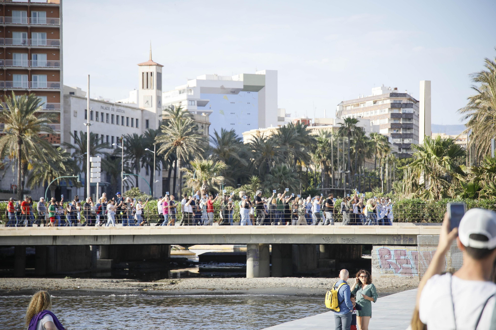 Nuestros peces no se venden, en imágenes