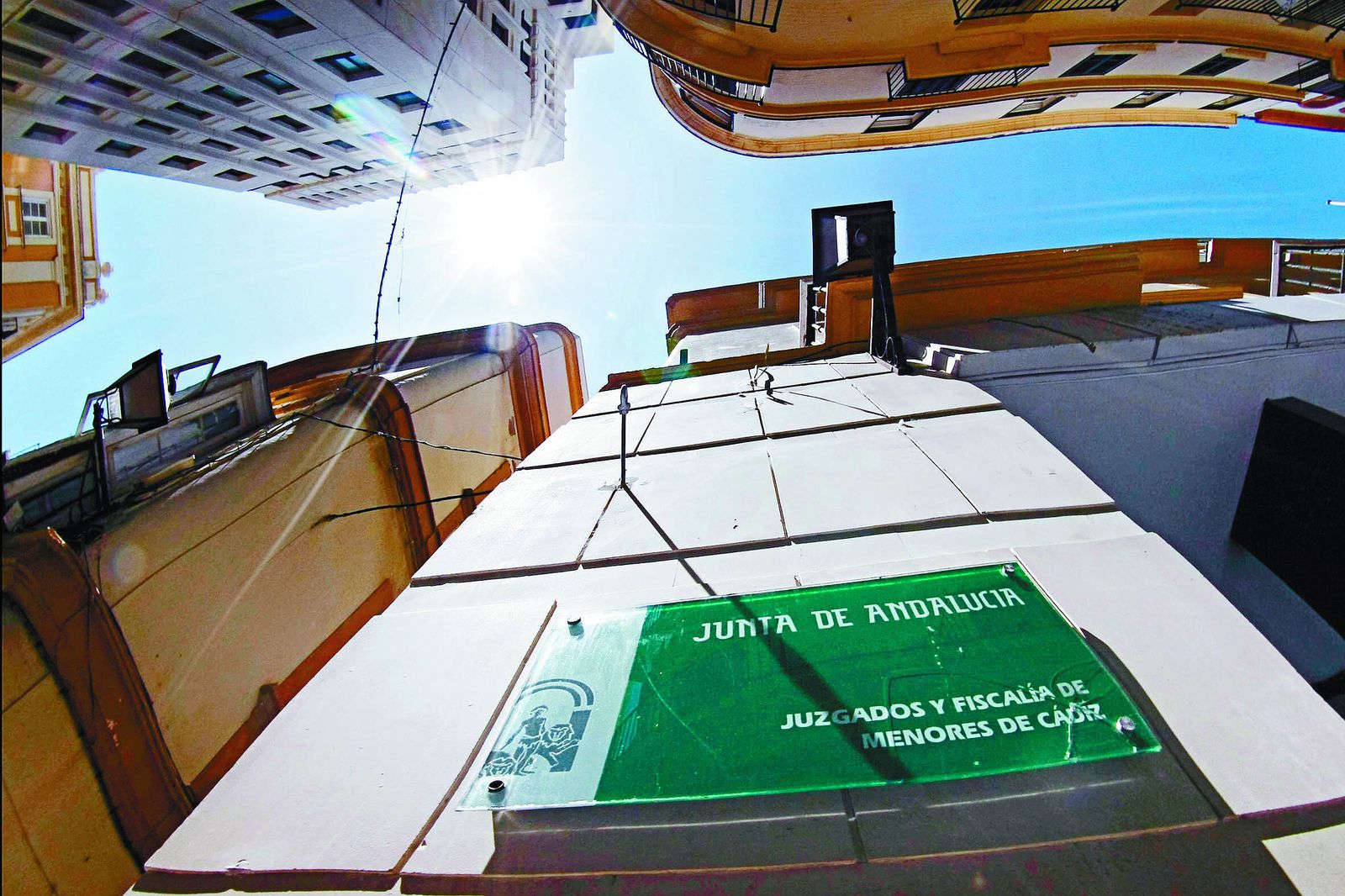 Edificio de la Fiscalía de Menores en Cádiz