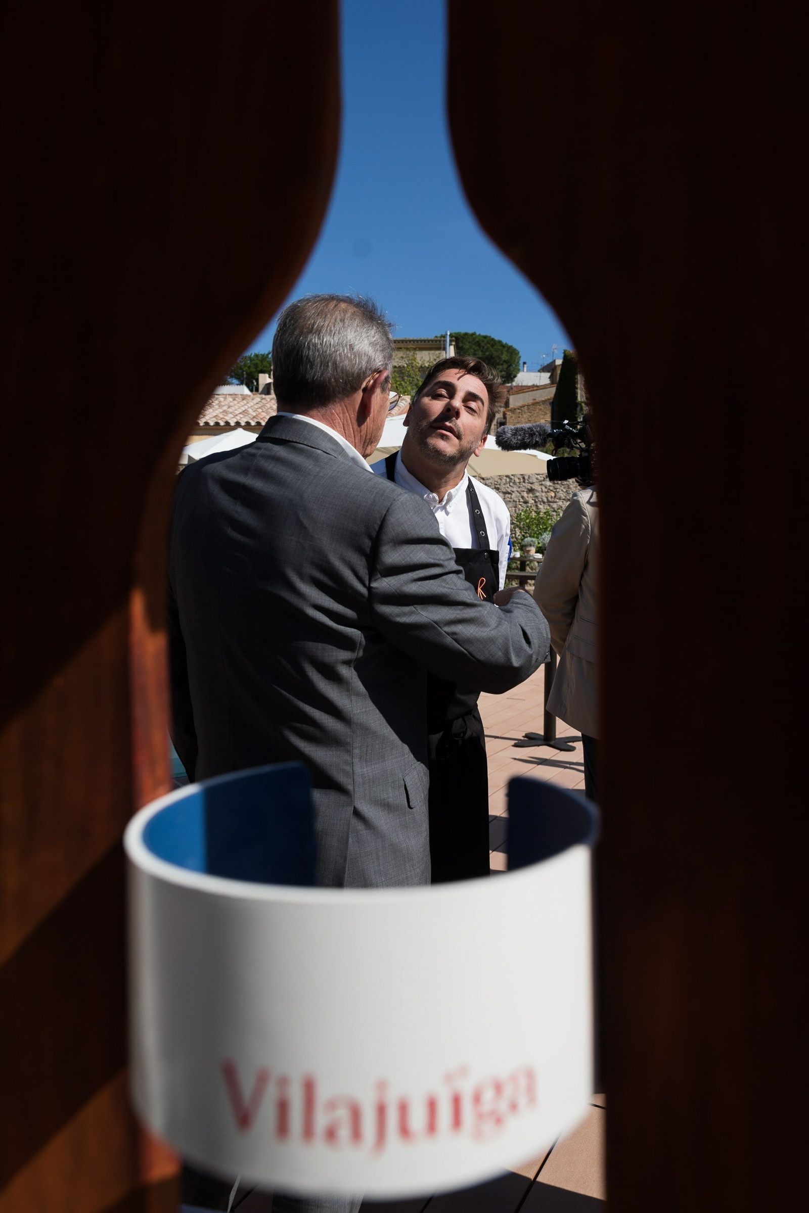 Roca, con el presidente de Grifols.