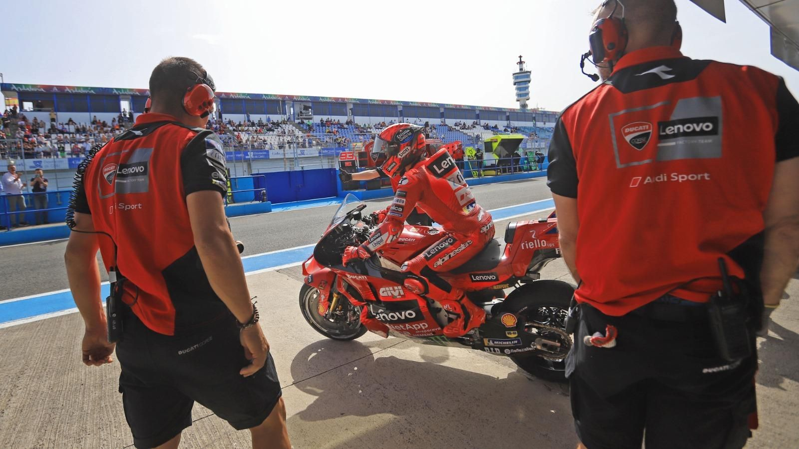 Horarios y dónde ver hoy por TV el GP de España de MotoGP. Horarios y dónde ver hoy por TV el GP de España de MotoGP.
