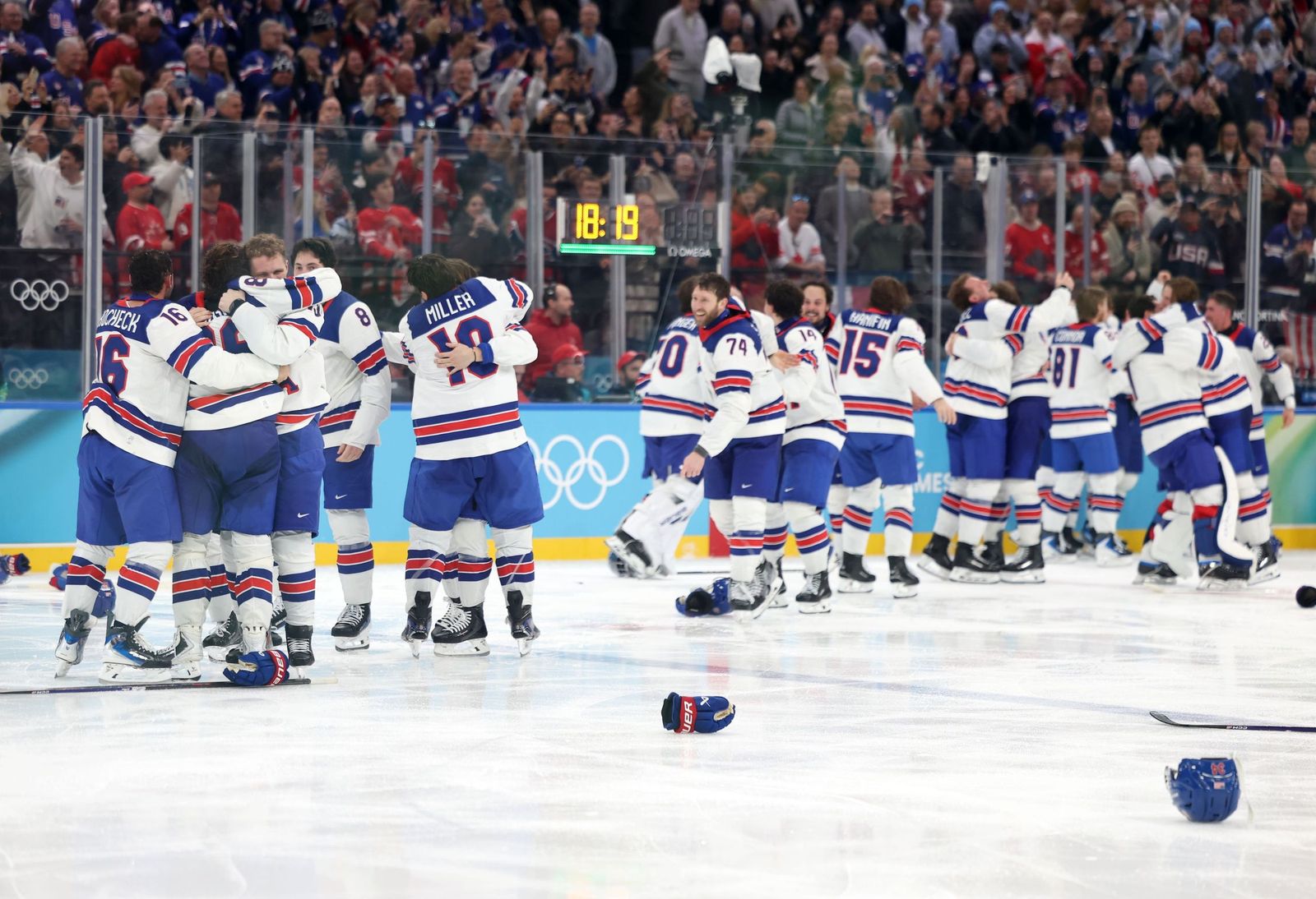 Las mejores fotos de los Juegos Olímpicos de invierno Milán Cortina d'Ampezzo 2026 | Ceremonia de clausura y jornada 17 y última