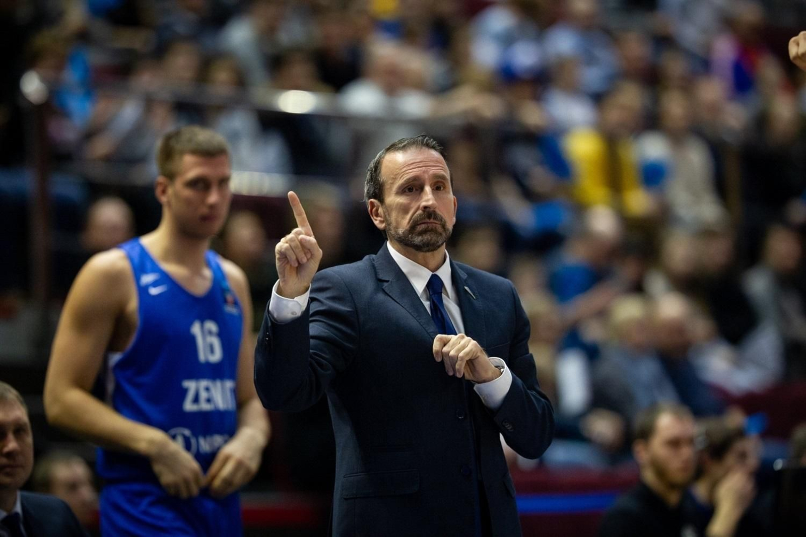 Joan Plaza, en un partido con el Zenit.