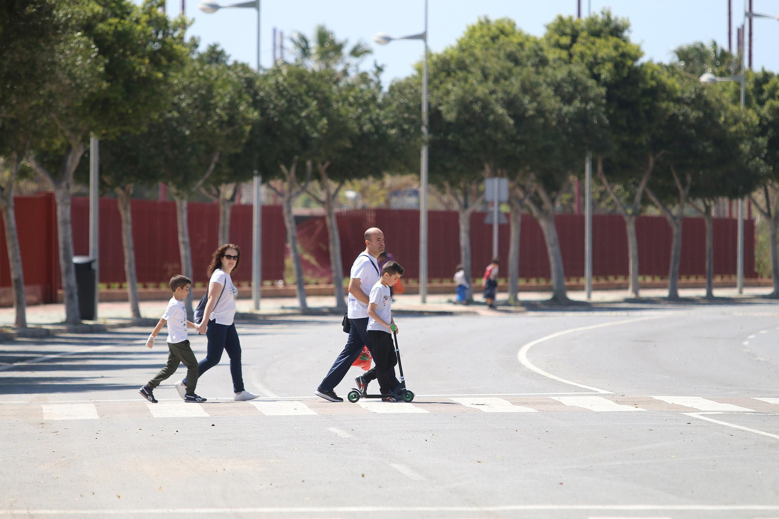 Fotogalería Los niños salen a la calle tras 43 días de confinamiento por coronavirus