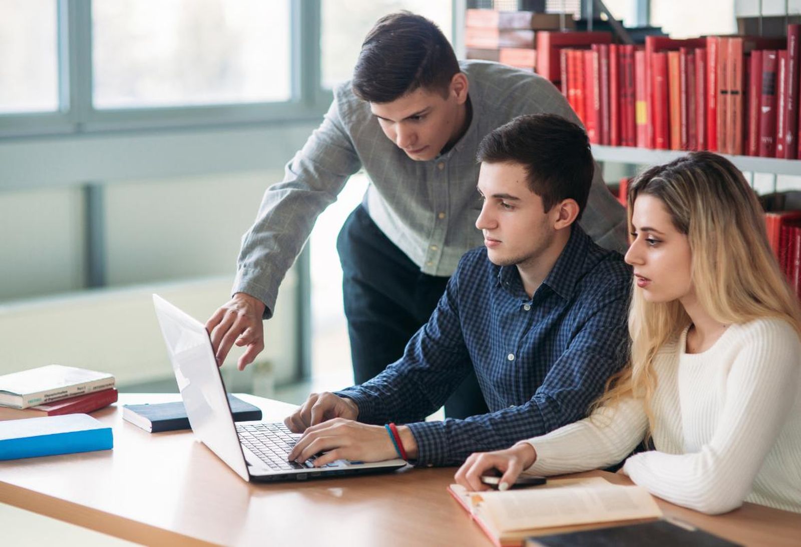 El Gabinete Psicopedagógico de la Universidad de Granada ofrece un taller de entrenamiento en habilidades sociales