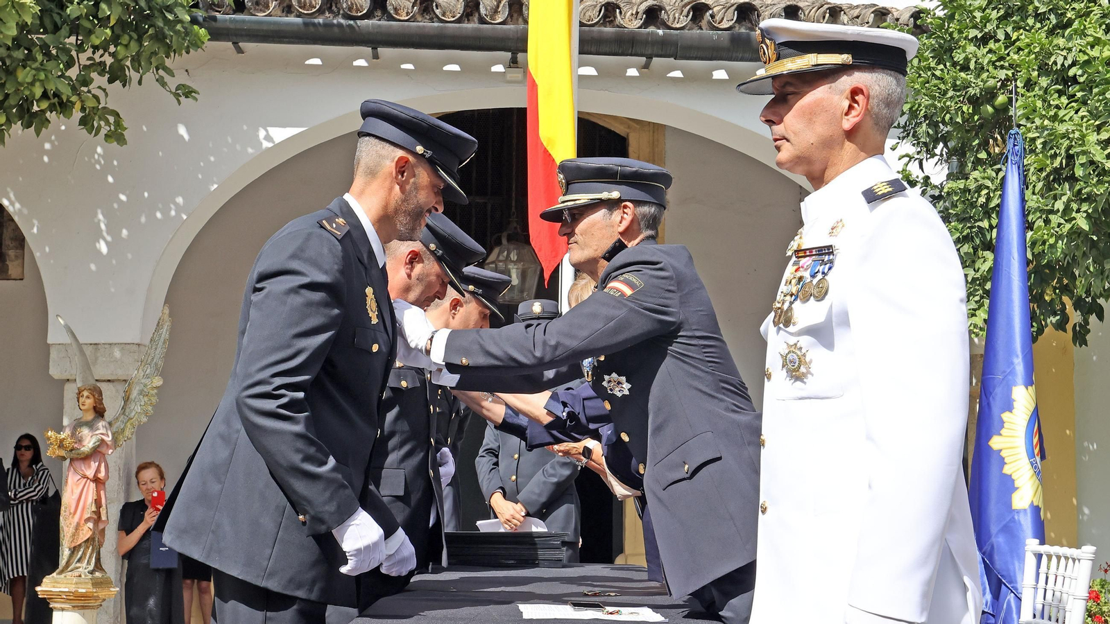 Imágenes del Día de la Policía Nacional en las Bodegas Fundador de Jerez