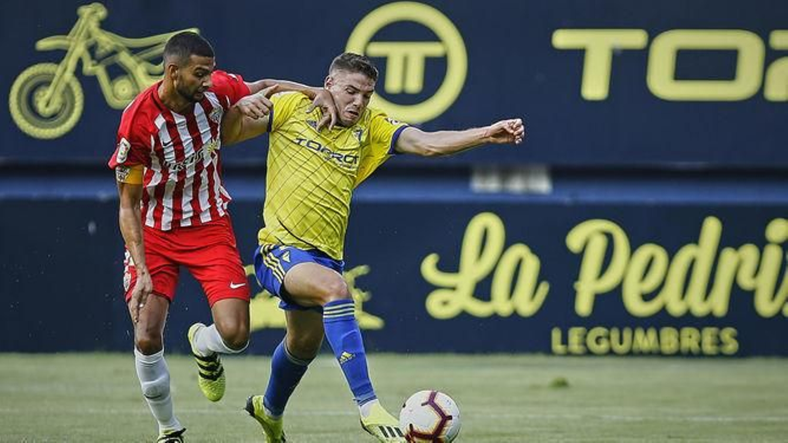 Manu Vallejo, en un Cádiz-Almería.