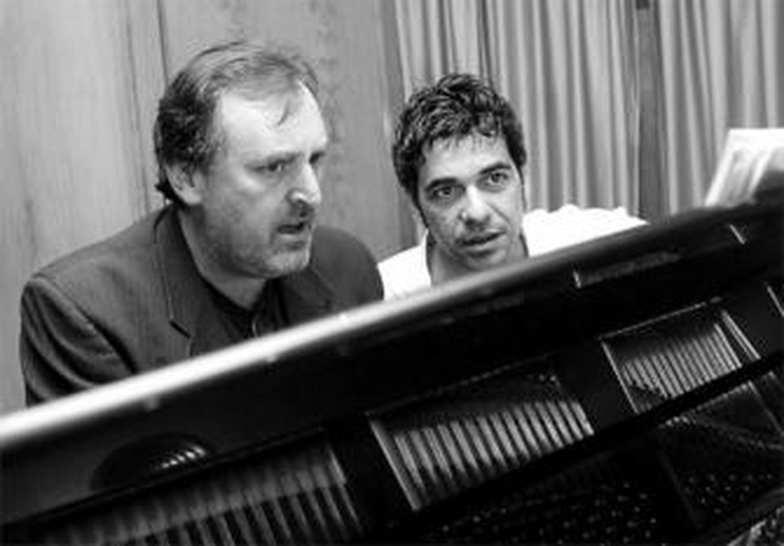 El pianista Warren Wills (izquierda) y el barítono Antonio Torres ayer durante el primer ensayo.