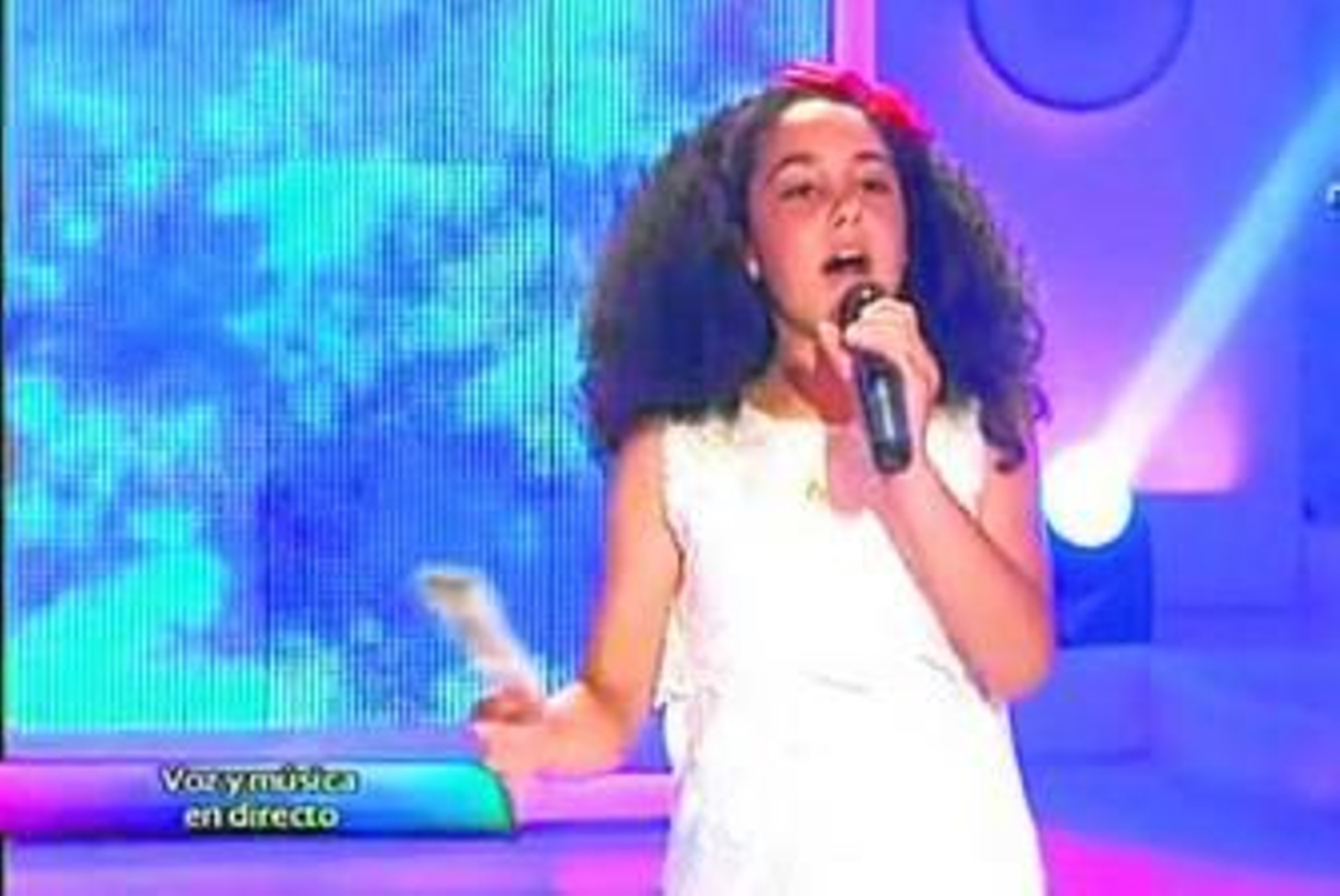 La niña Marta Barreno, durante una de sus actuaciones.