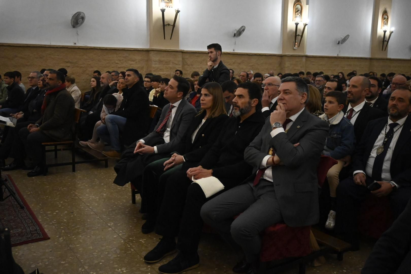 Presentación del nuevo techo de palio para la Hermandad de la Cena
