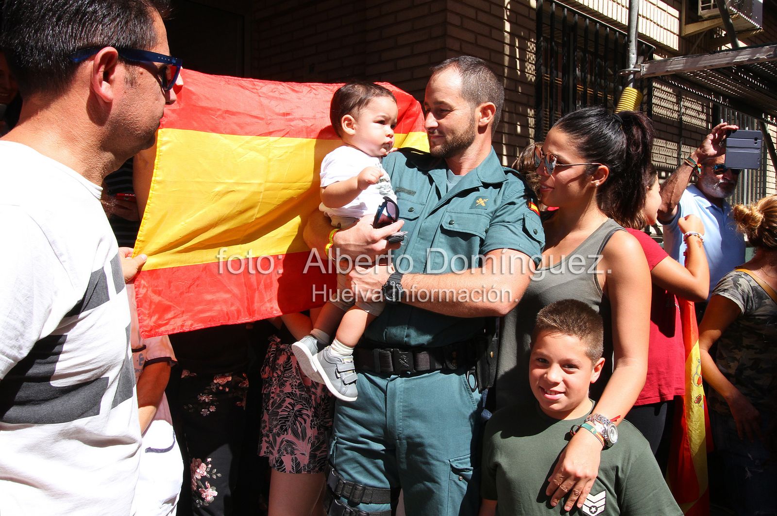 Imágenes de la expedición de Guardias Civiles de Huelva rumbo a Cataluña.