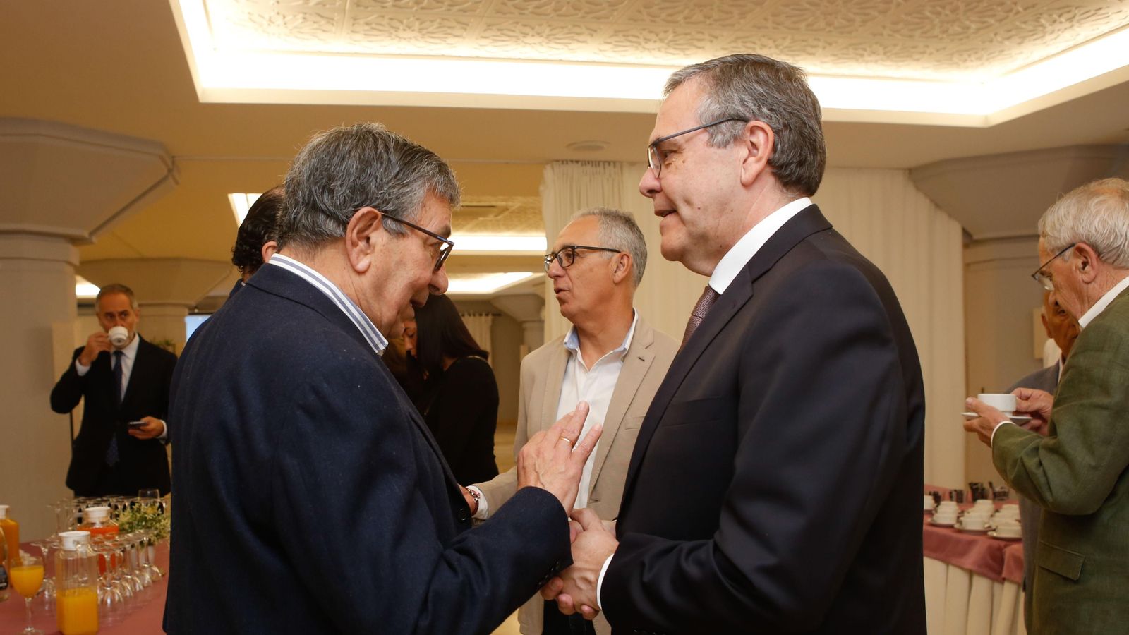 Fotos del Desayuno Coloquio de Europa Sur y el Propeller Club de Algeciras con Benito Núñez Quintanilla