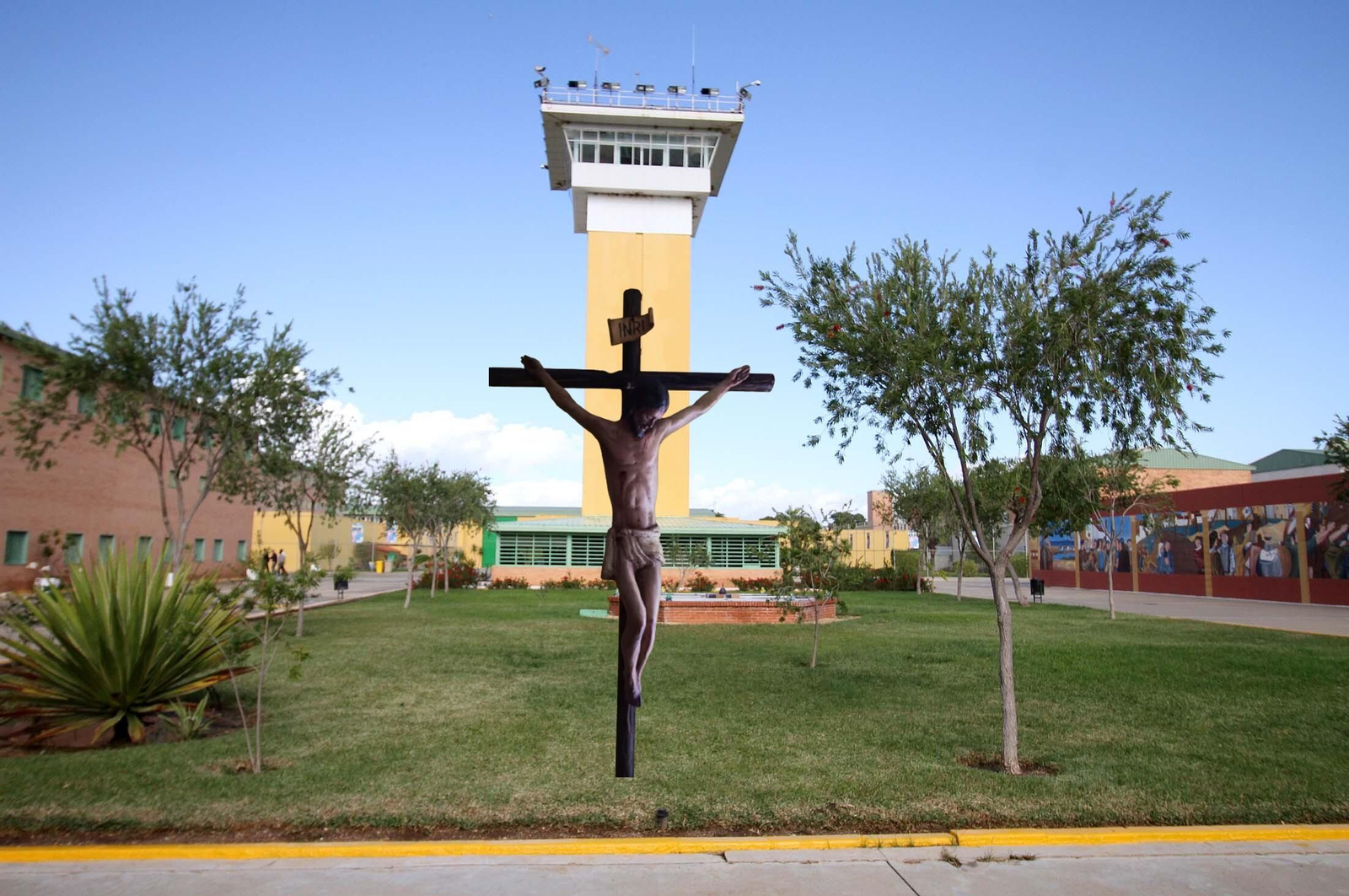 La réplica del Cristo de la Sangre para el vía crucis en el interior del Centro Penitenciario.