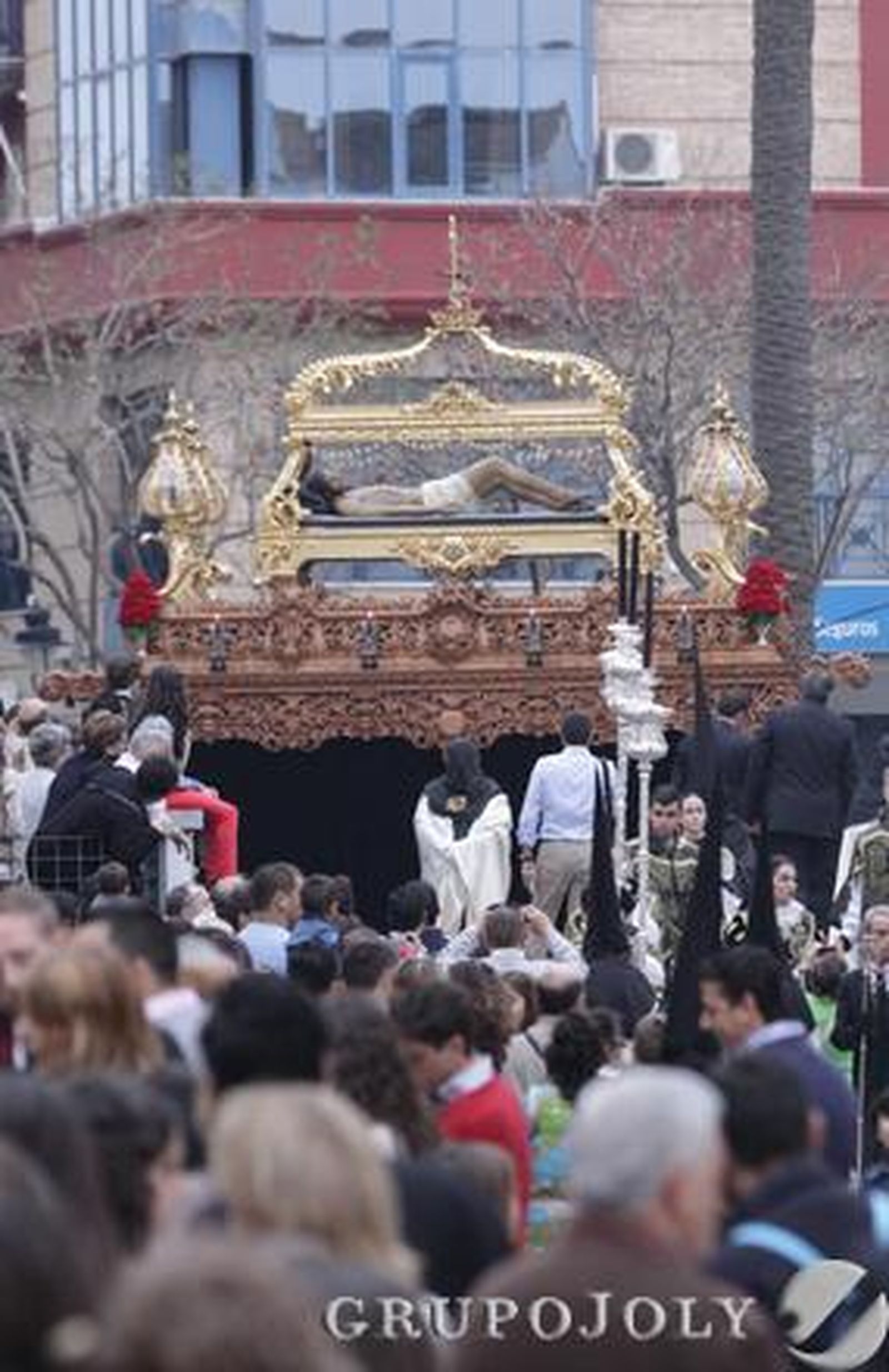Las imágenes del Viernes Santo en Huelva
