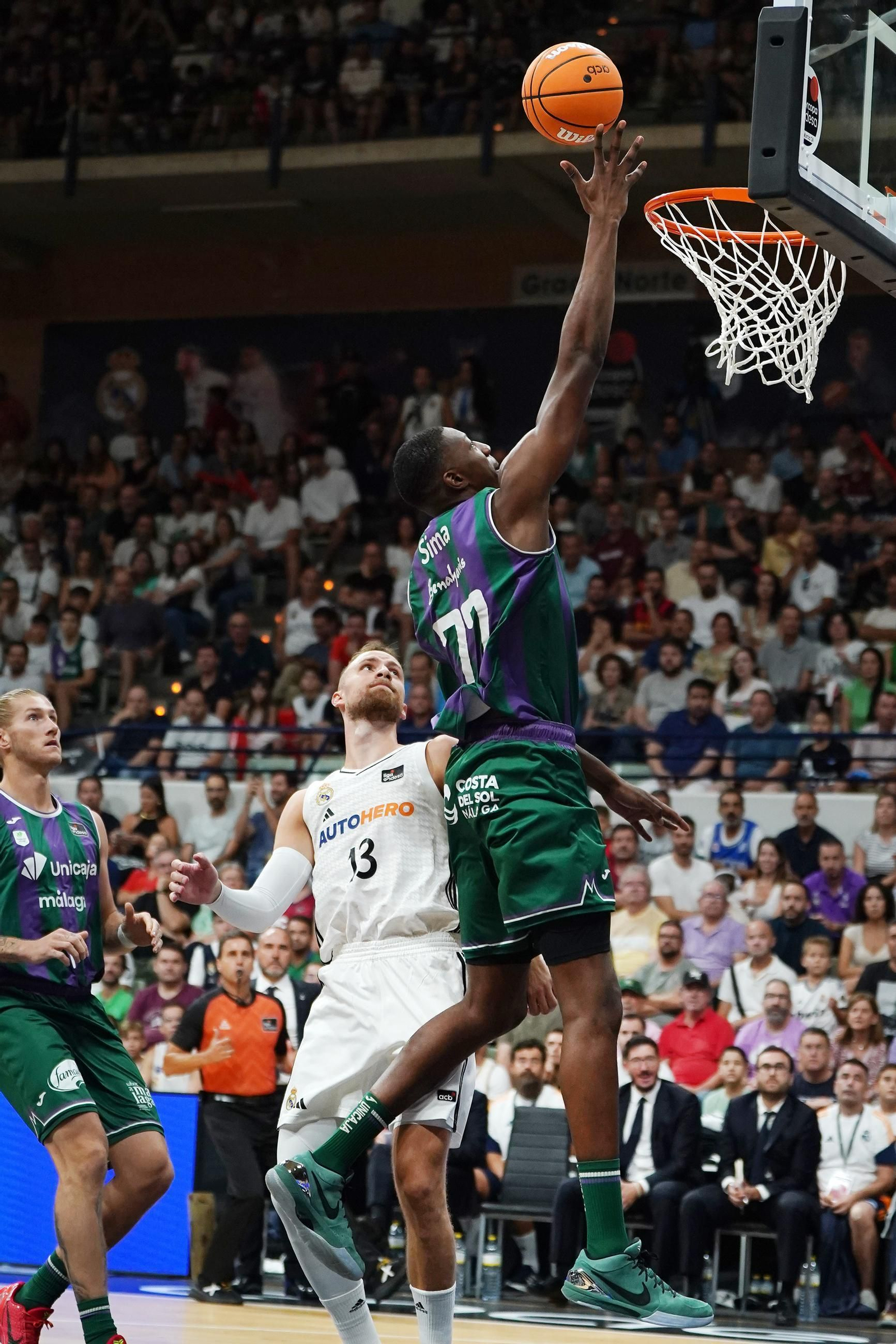El Real Madrid - Unicaja, final de la Supercopa, en fotos