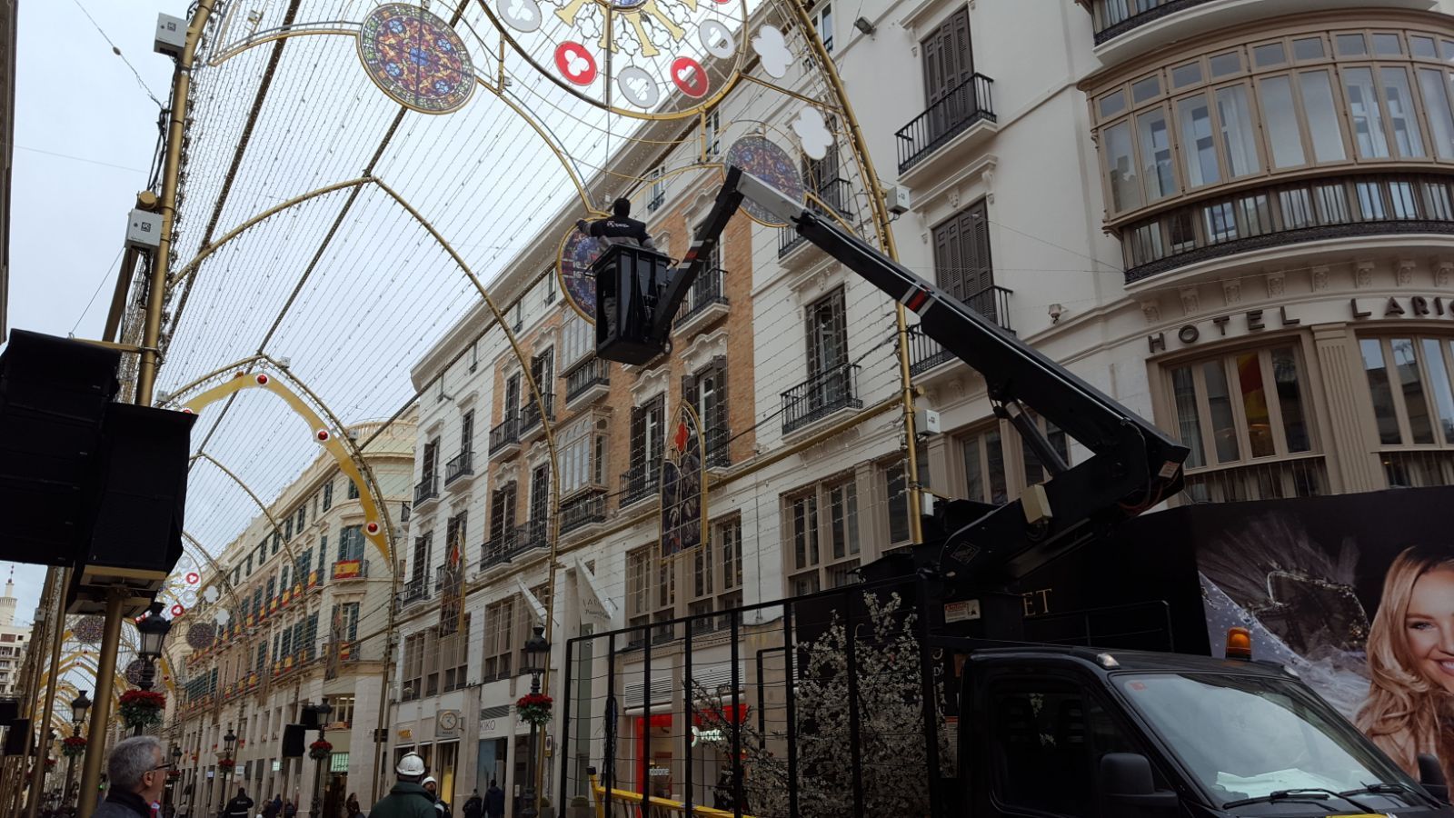 Actuación en uno de los decorados de la luces de Navidad.