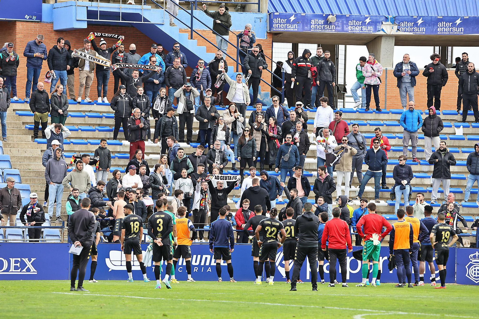 Ambiente en las gradas del Recreativo de Huelva vs AD Ceuta FC