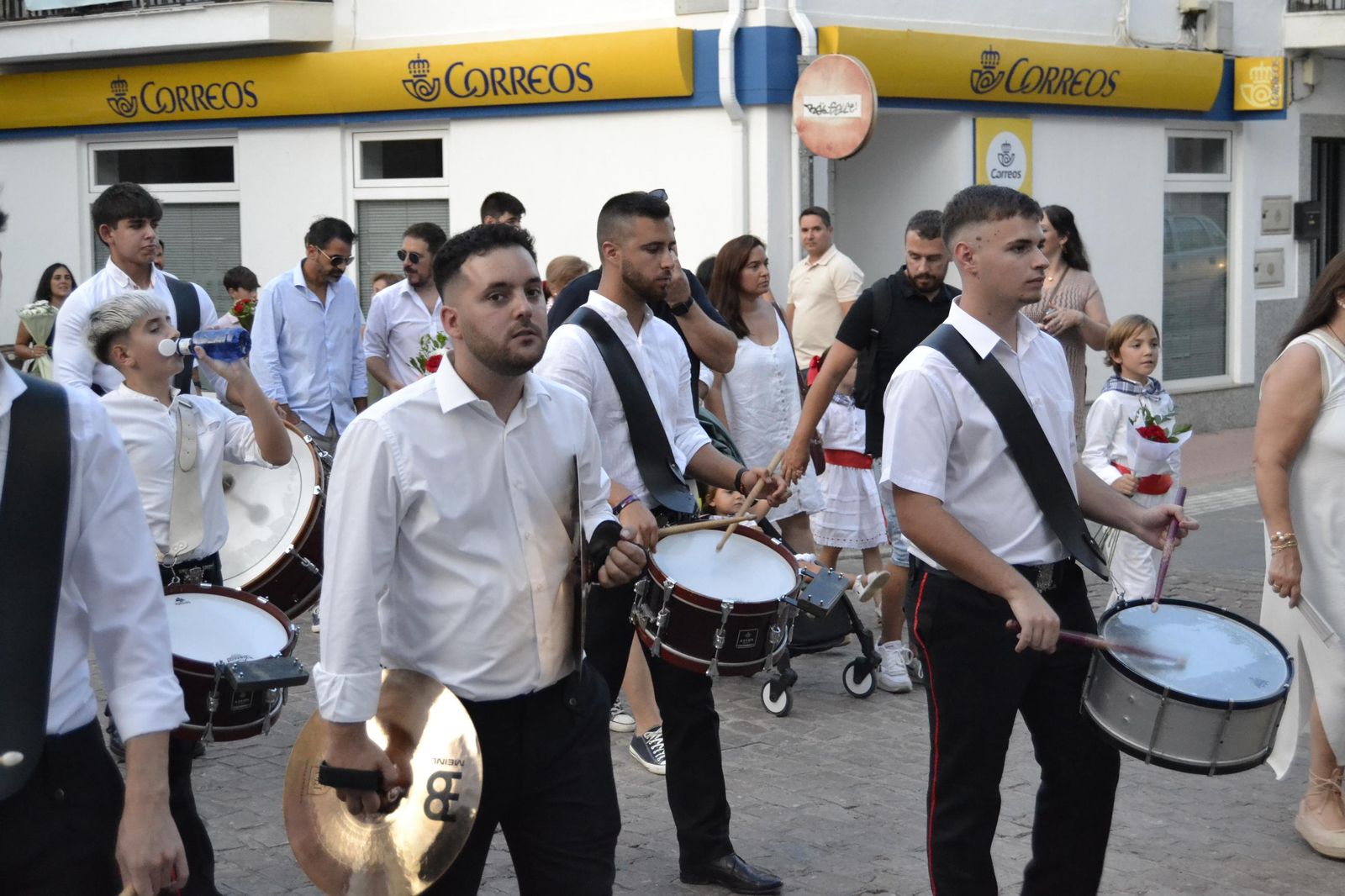 El pregón y la ofrenda floral a la Virgen de la Estrella en Villa del Río, en imágenes