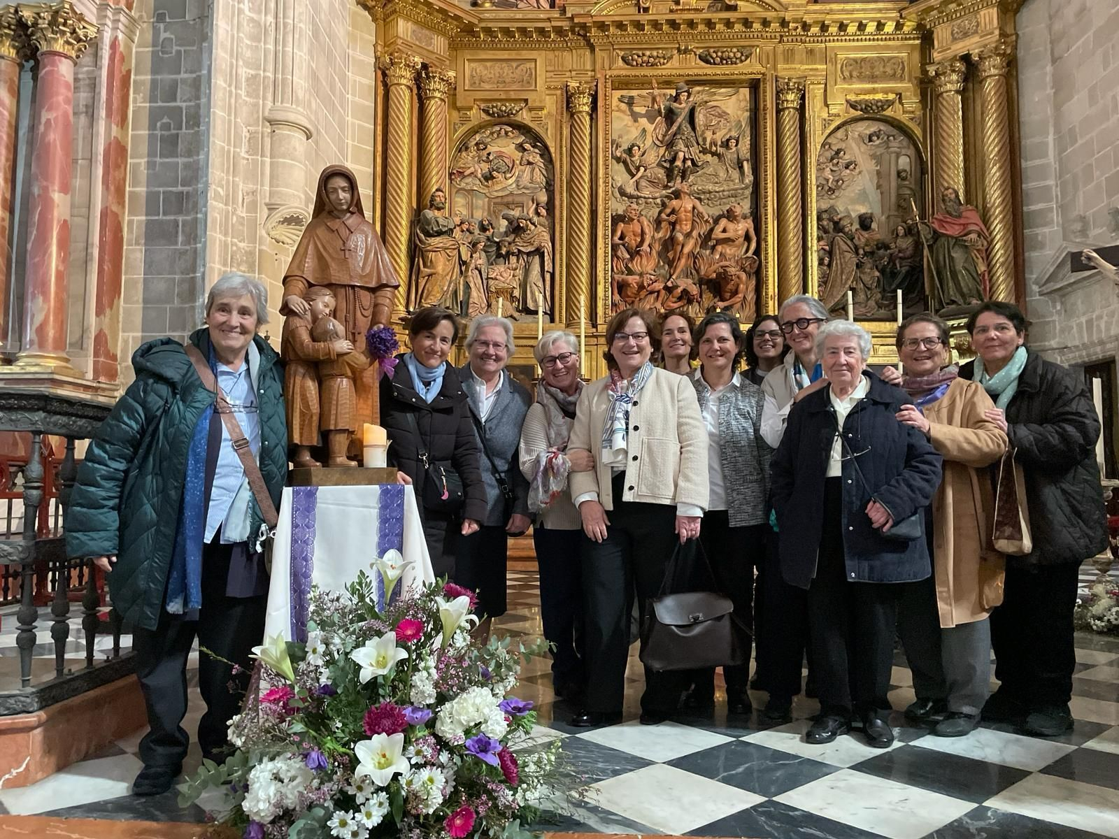 Así fue el gran encuentro por el 75 aniversario del colegio Jesús-María 'El Cuco' en Jerez Así fue el gran encuentro por el 75 aniversario del colegio Jesús-María 'El Cuco' en Jerez