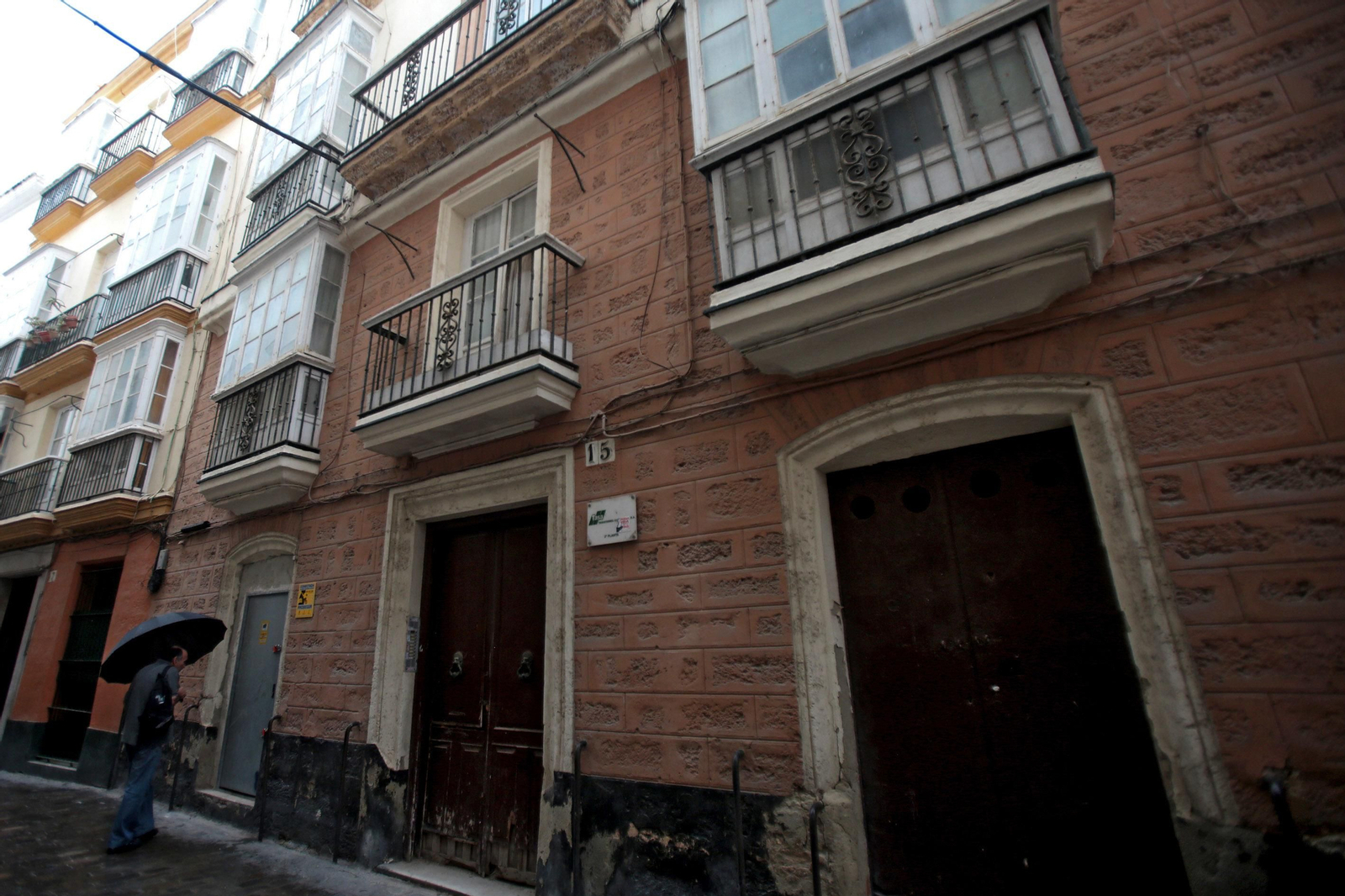 La finca de Obispo Urquinaona, 15 se convertirá en un hostal de dos estrellas de la cadena Casual Hoteles.