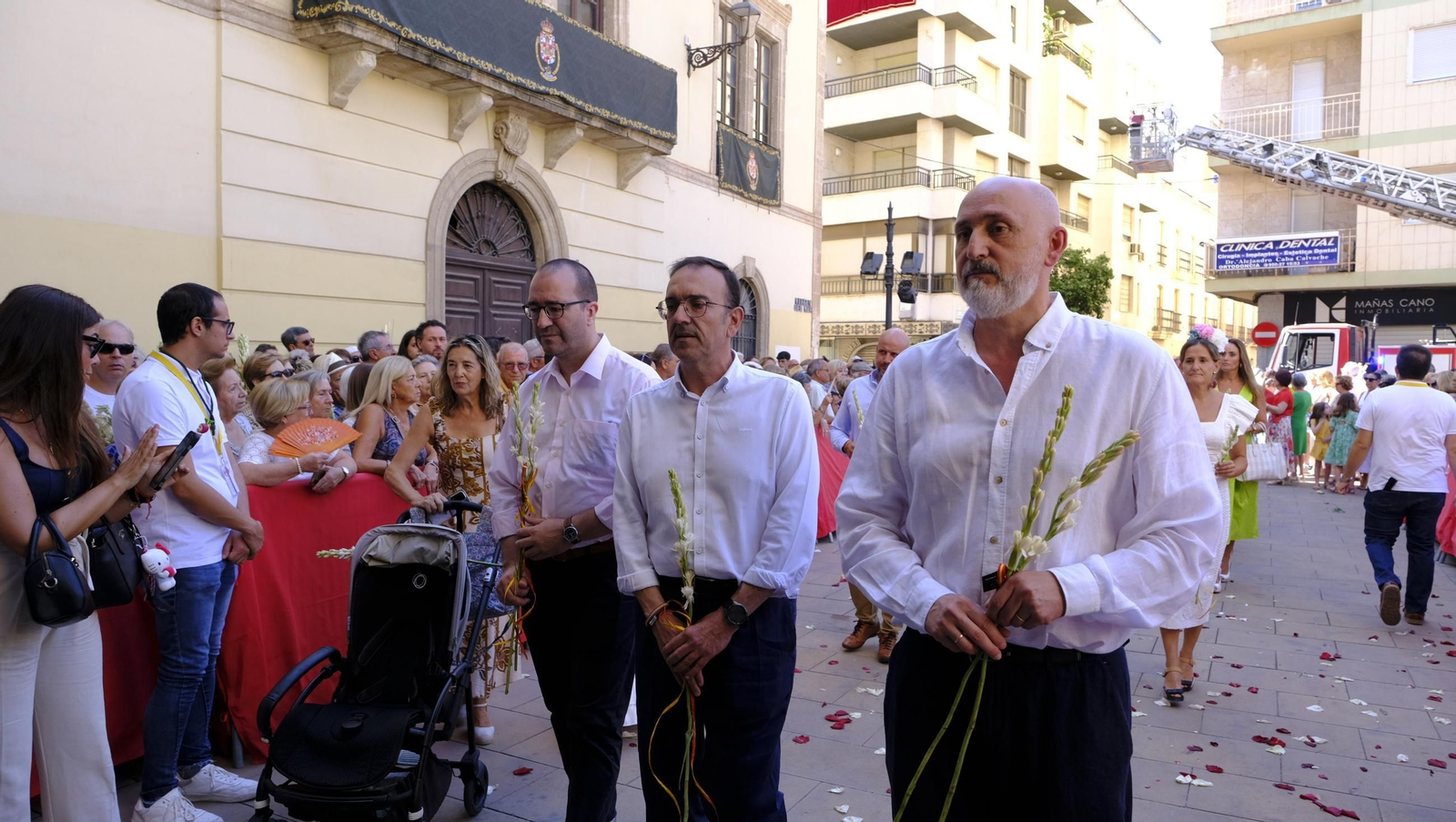 La ofrenda floral a la Virgen del Mar en la Feria de Almería 2025, en imágenes
