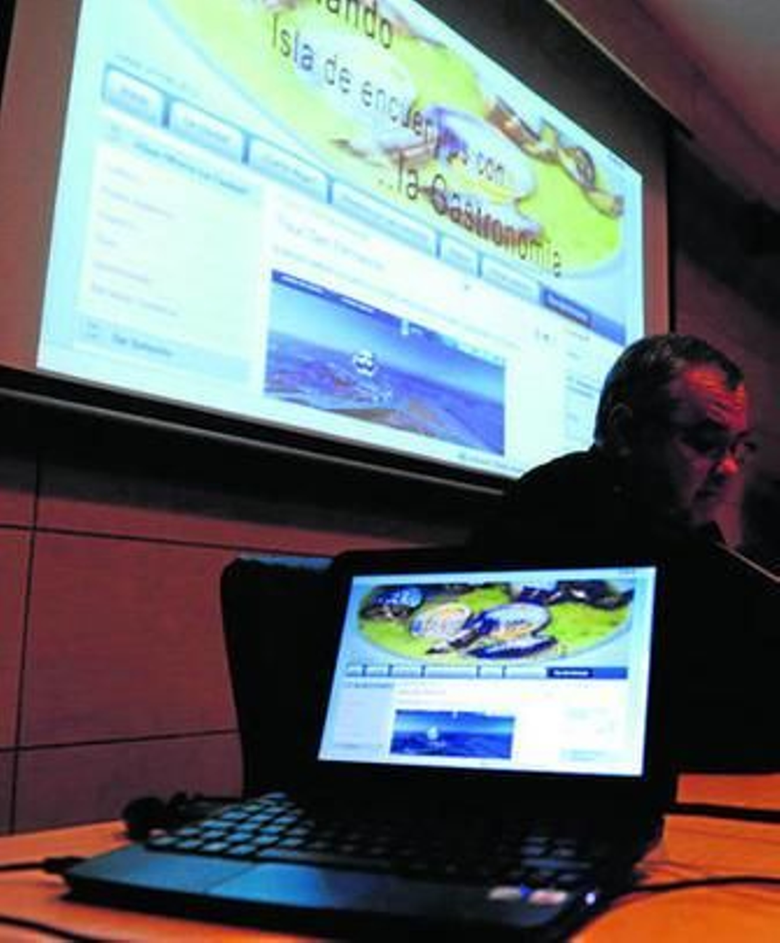 Presentación de la nueva página web de Turismo.