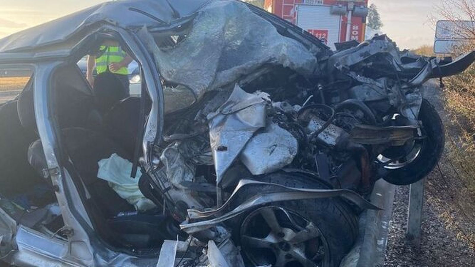 Estado en el que quedó un vehículo tras un accidente reciente en Huelva.