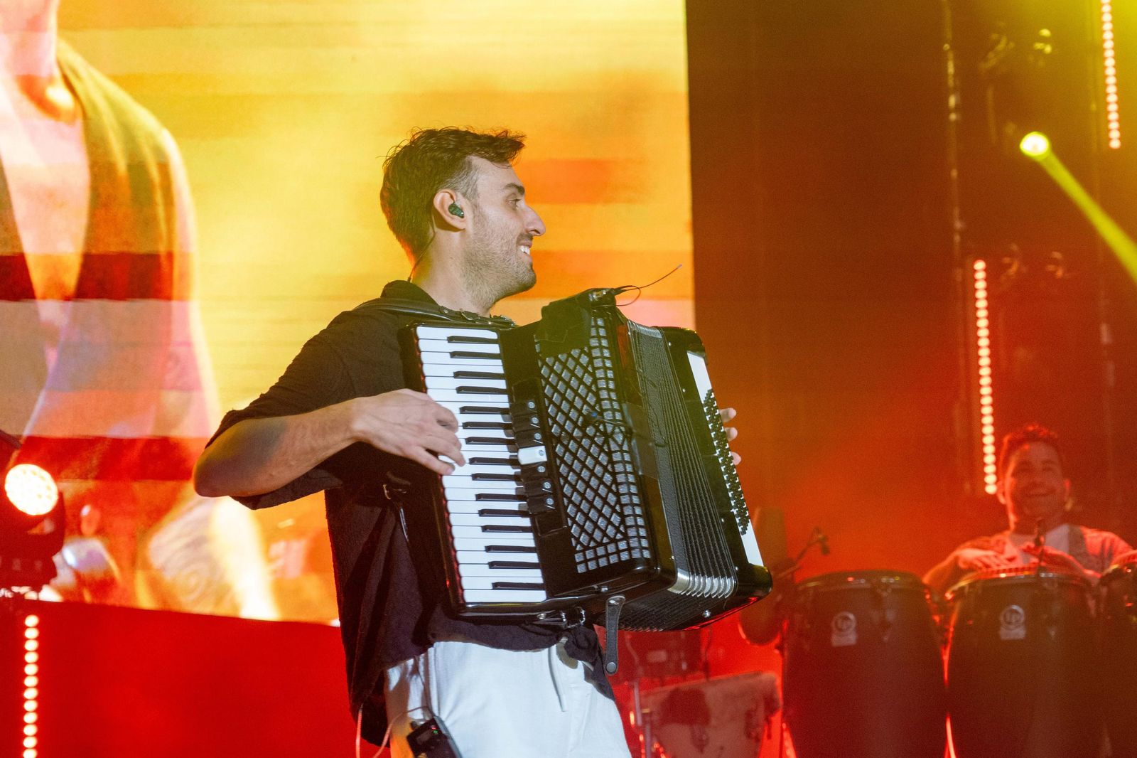 Colombinas 2025: El concierto de Antoñito Molina en las Fiestas Colombinas en imágenes