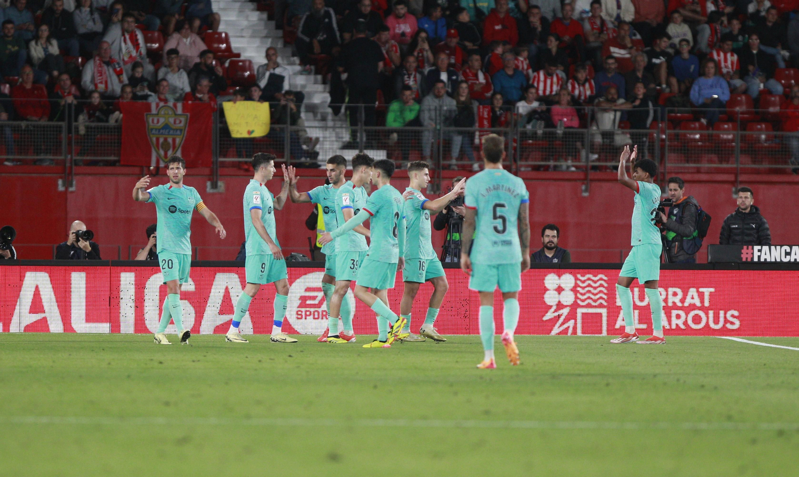 Las mejores imágenes del partido U.D. Almería-F.C. Barcelona