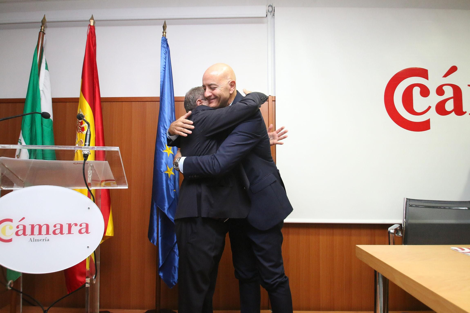 Fotogalería de la toma de posesión de Jerónimo Pérez como presidente de la Cámara de Comercio