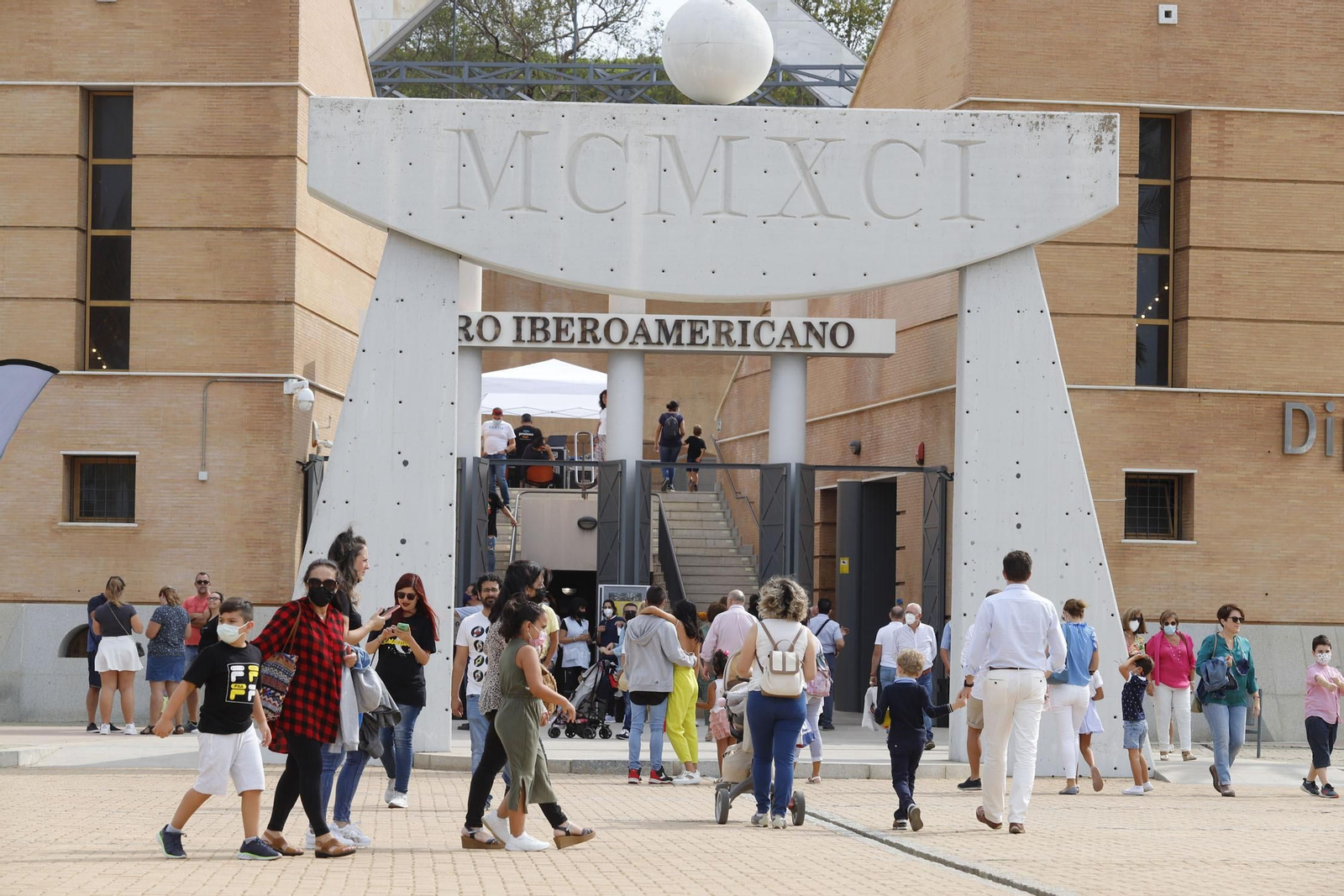 Imágenes del martes 12 de octubre en Huelva