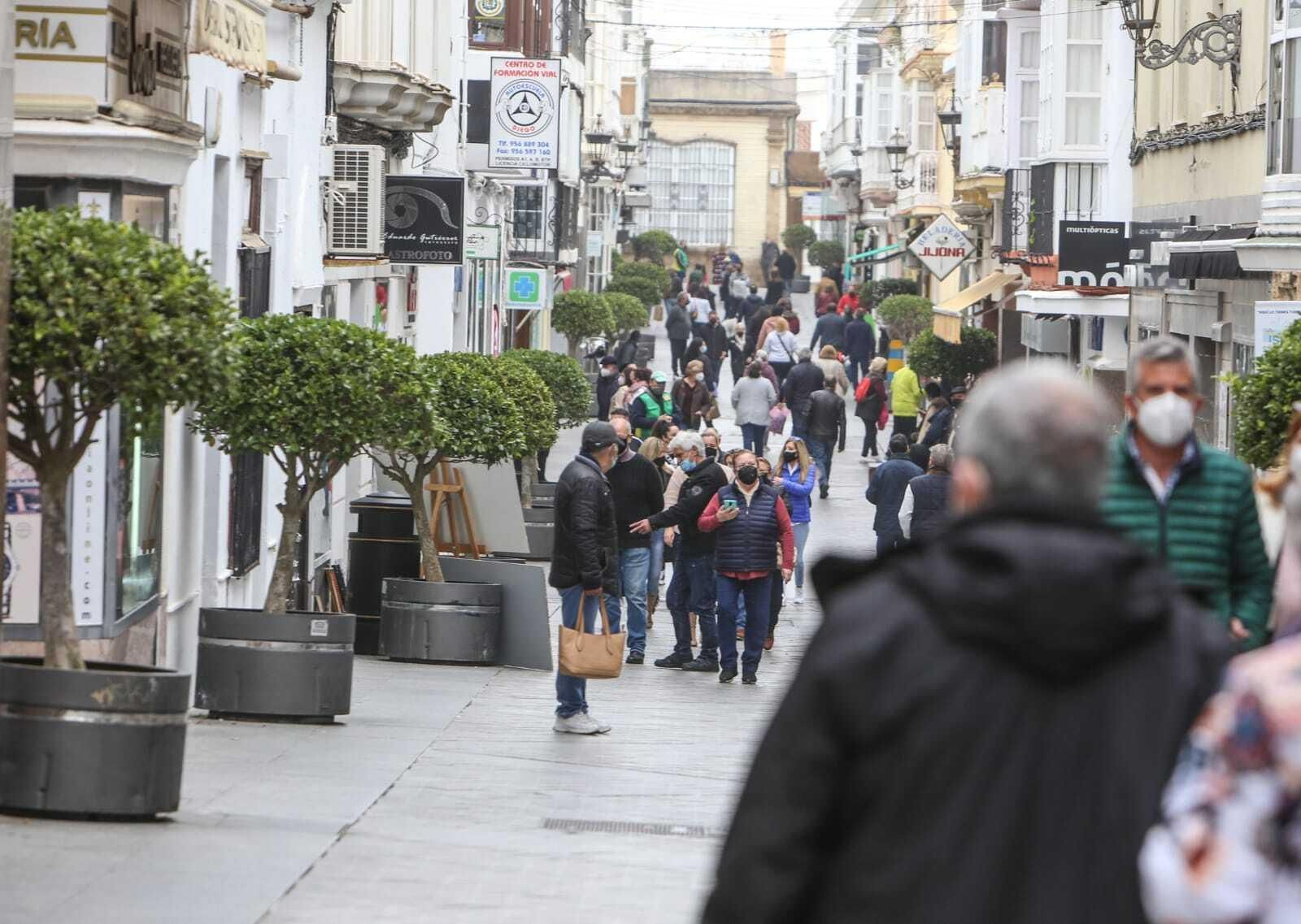 Calle Rosario, una de las principales vías comerciales de La Isla.